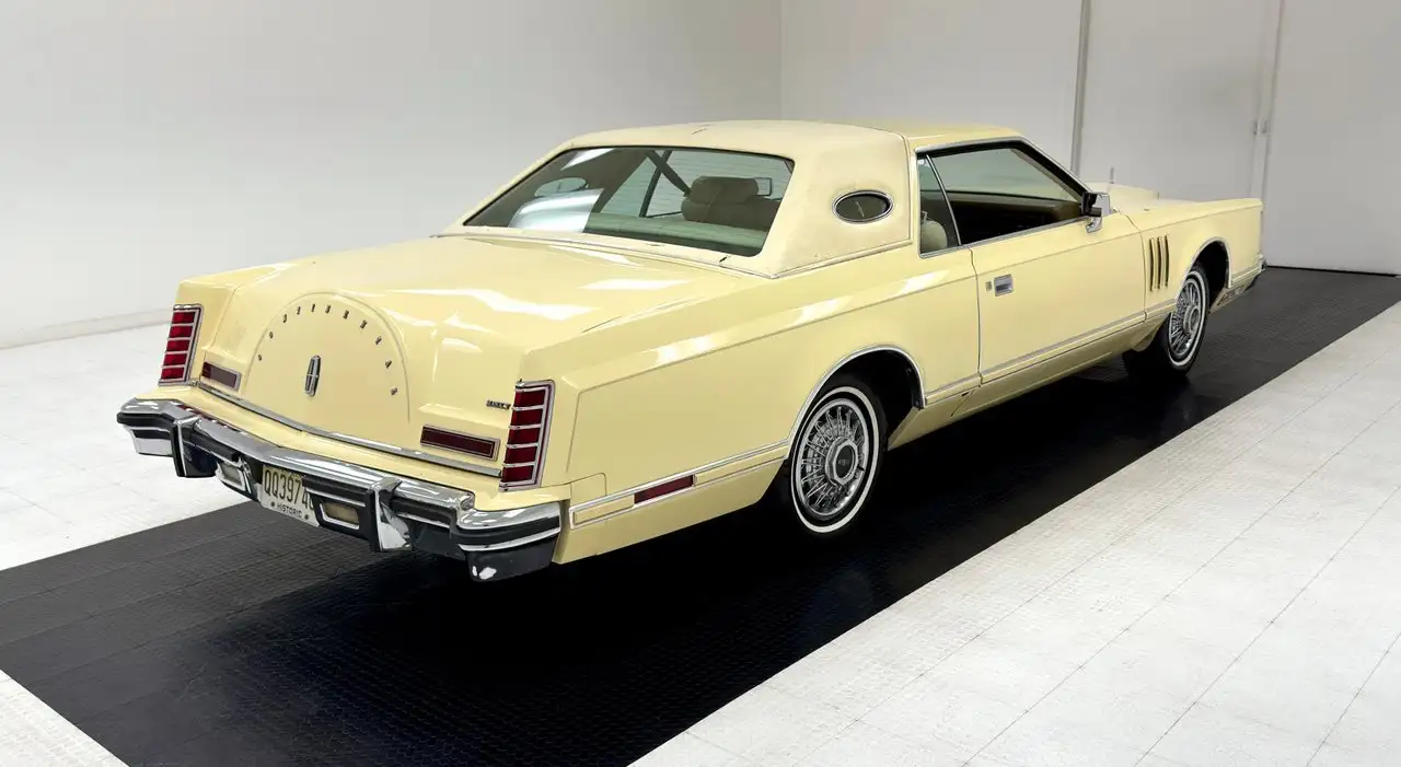 Lincoln Continental Mark V, foto 5