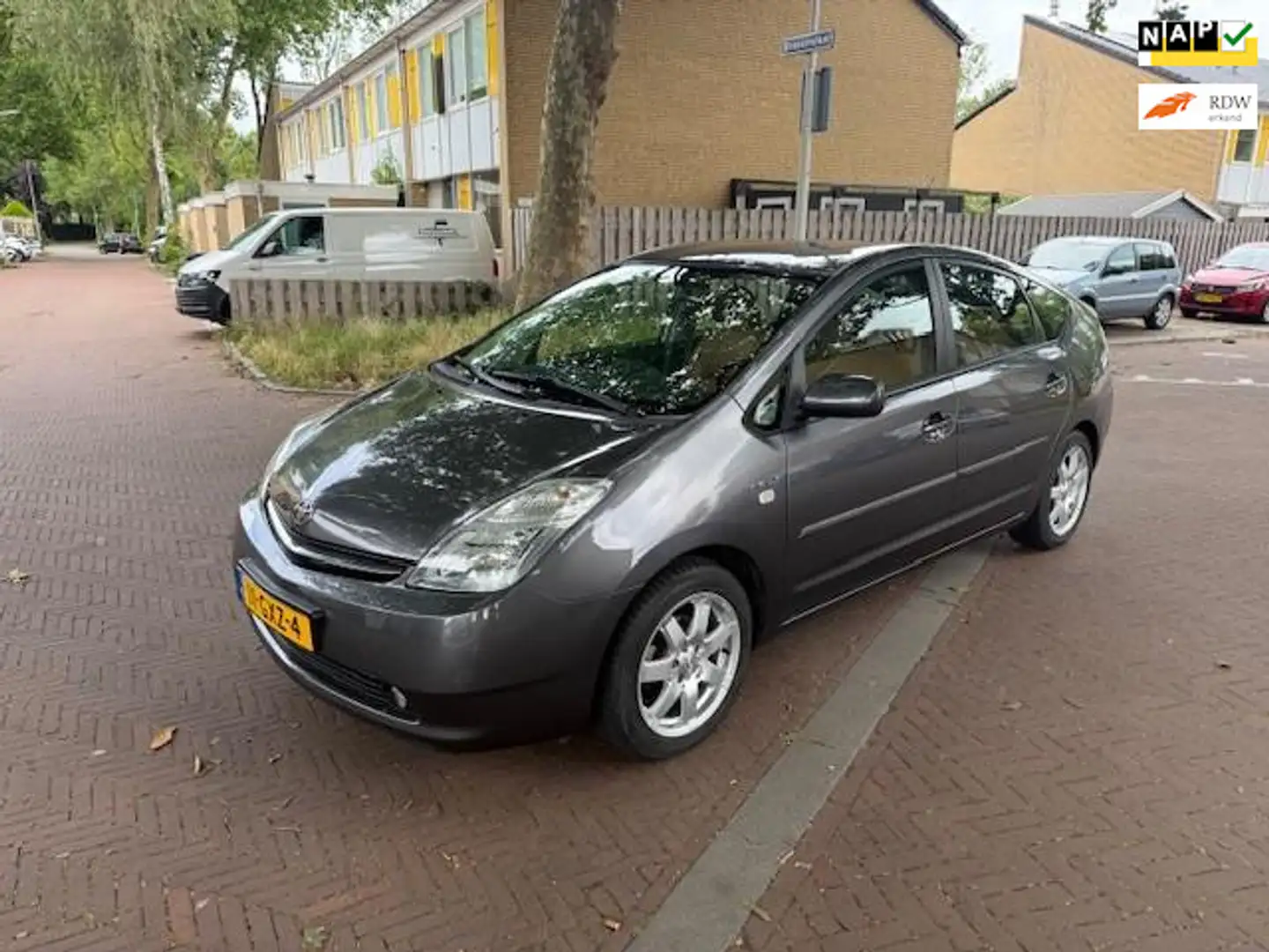 Toyota Prius AUTOMAAT / Eerste eigenaar / 103.000 NAP / Airco Grijs - 1