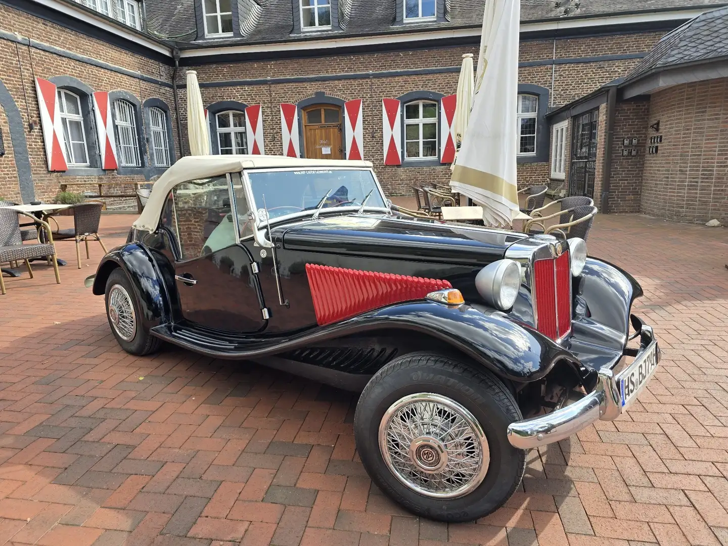 MP Lafer Lafer Roadster Czarny - 1