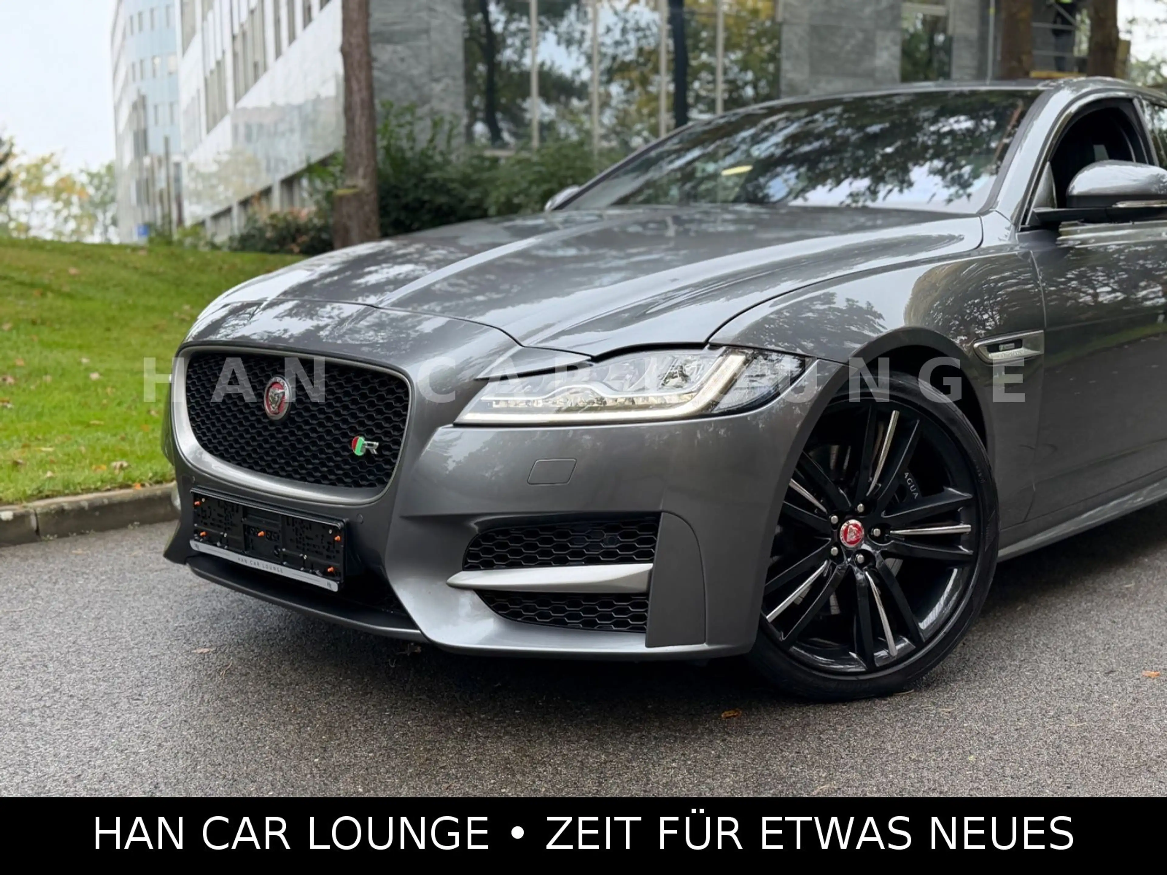 Jaguar XF 30d 300PS R-SPORT*S-DACH*HEADUP*KAMERA*MERIDI — photo 5