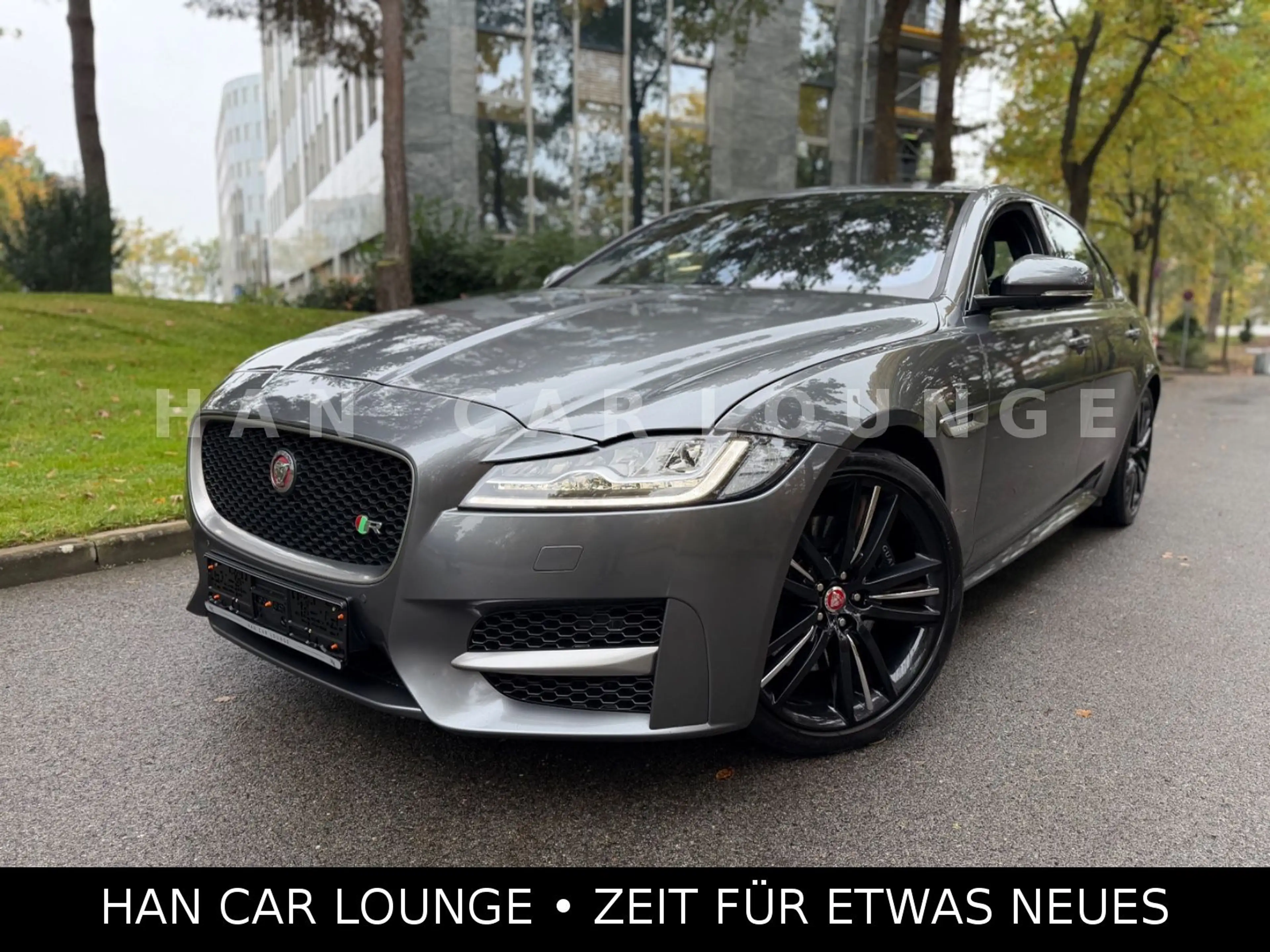 Jaguar XF 30d 300PS R-SPORT*S-DACH*HEADUP*KAMERA*MERIDI — photo 7