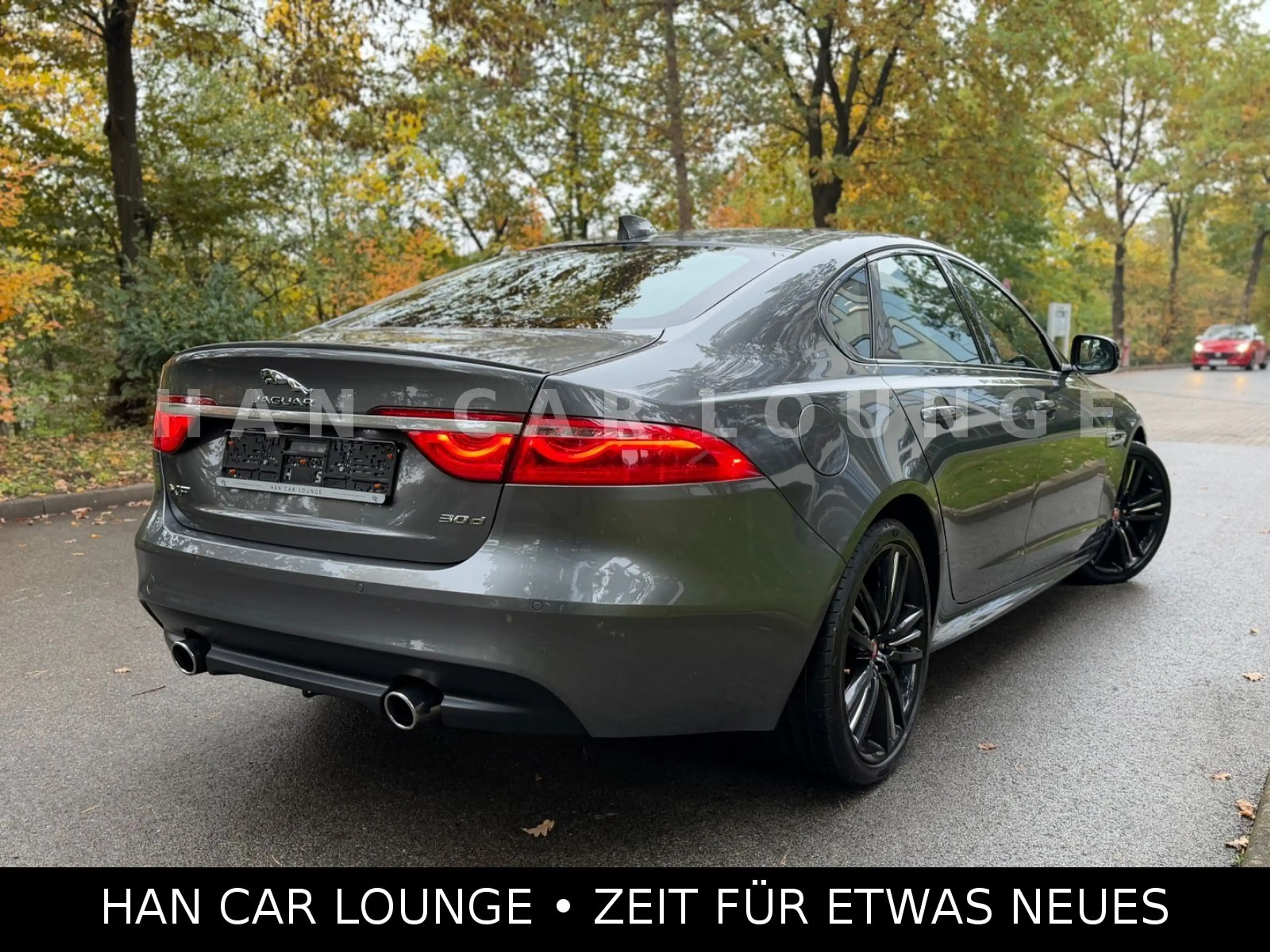 Jaguar XF 30d 300PS R-SPORT*S-DACH*HEADUP*KAMERA*MERIDI — photo 12