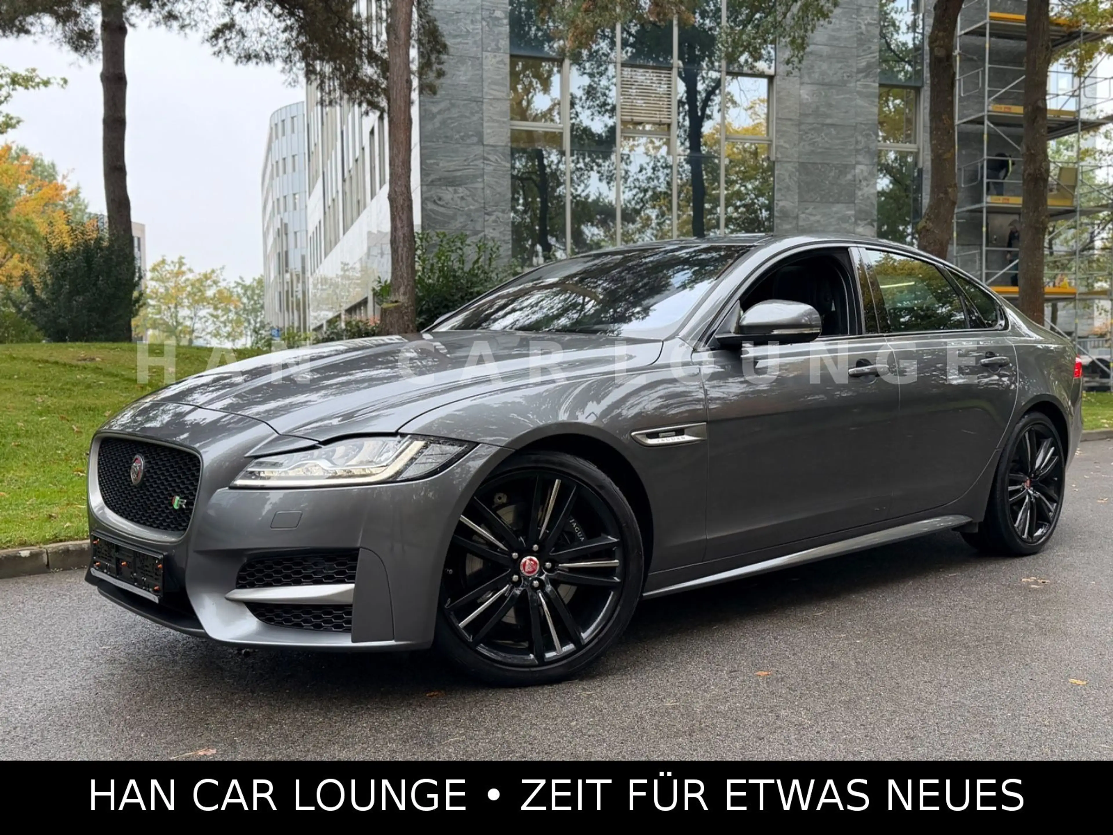 Jaguar XF 30d 300PS R-SPORT*S-DACH*HEADUP*KAMERA*MERIDI — photo 4