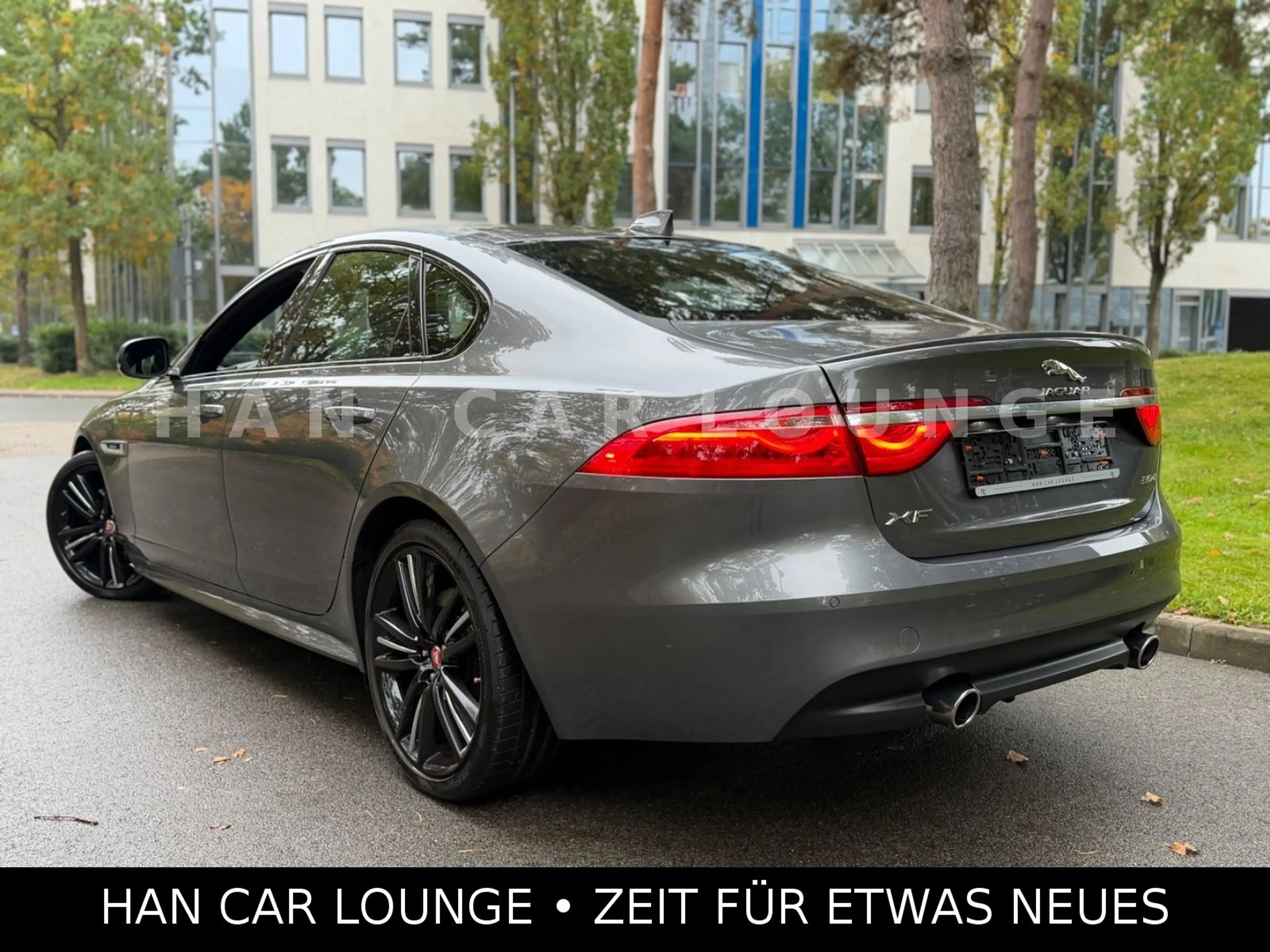 Jaguar XF 30d 300PS R-SPORT*S-DACH*HEADUP*KAMERA*MERIDI — photo 13