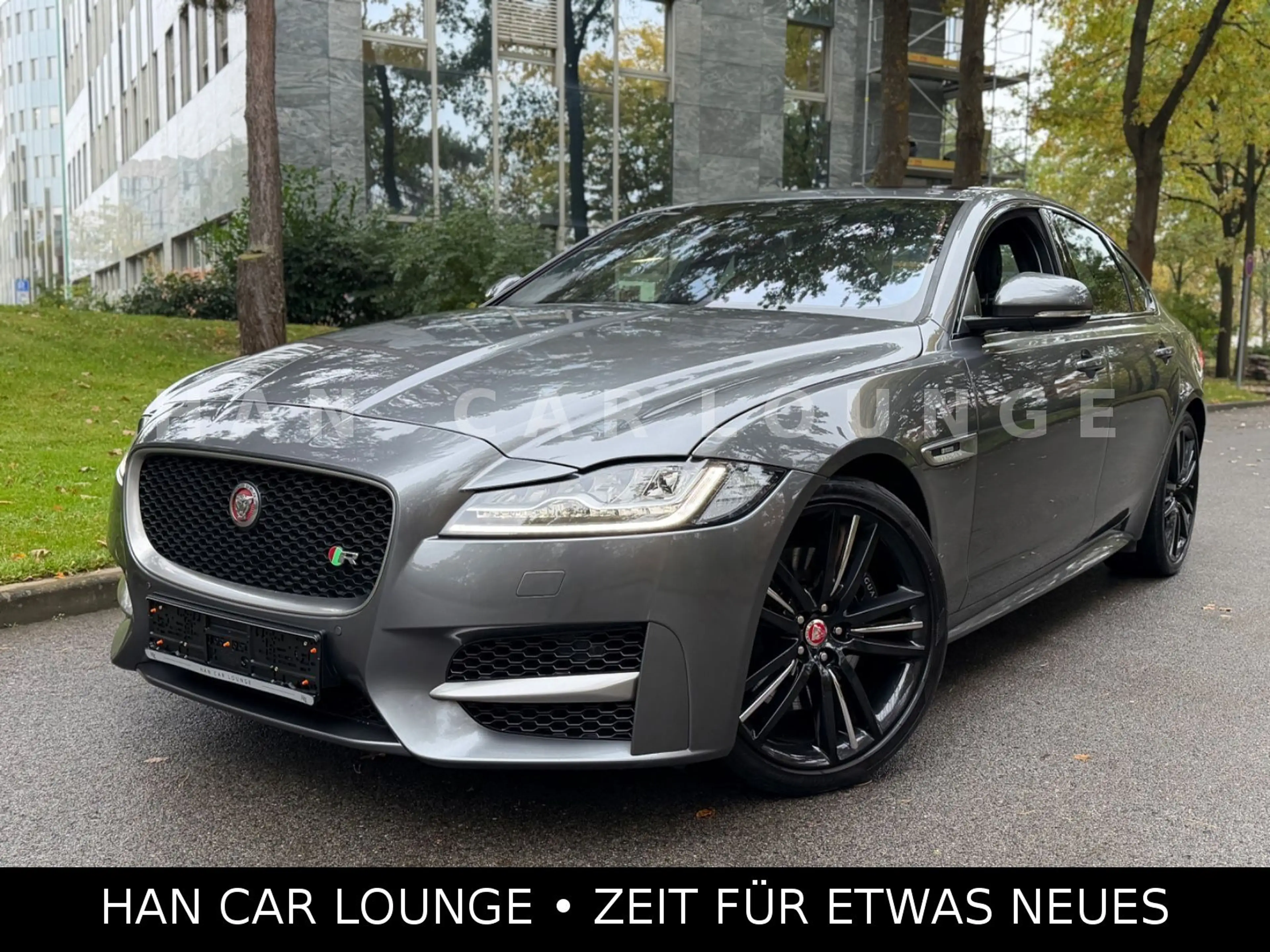 Jaguar XF 30d 300PS R-SPORT*S-DACH*HEADUP*KAMERA*MERIDI — photo 2