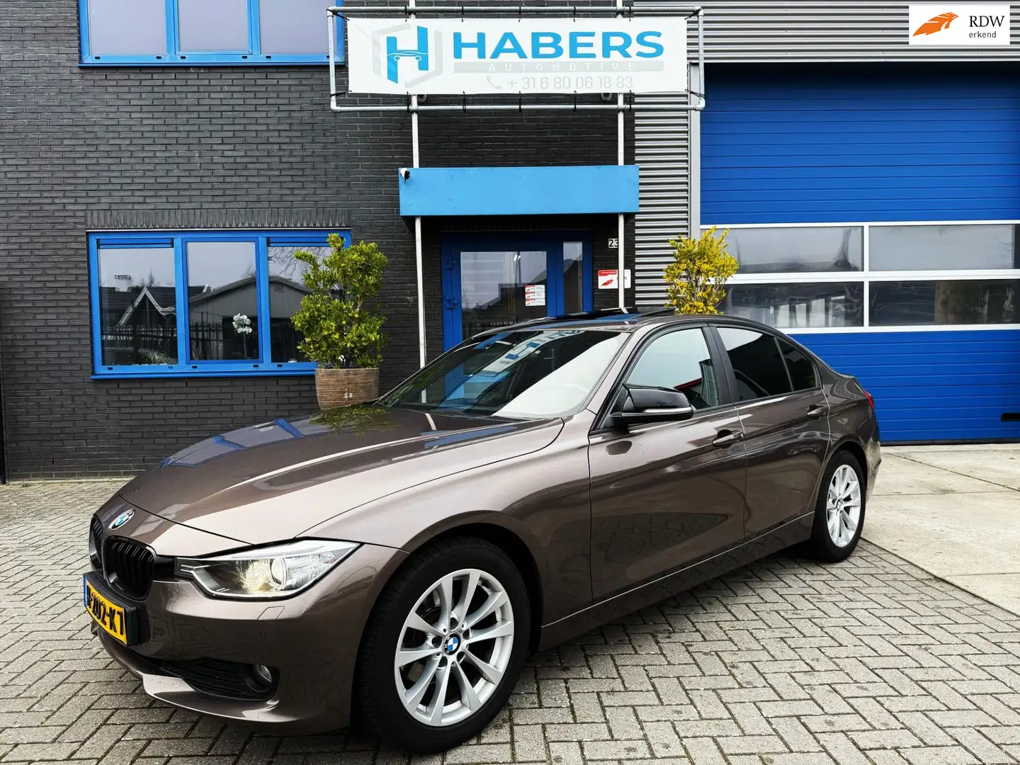 BMW 316 3-serie 316i High Executive 136PK|Prof Navi|Sports Brown - 1