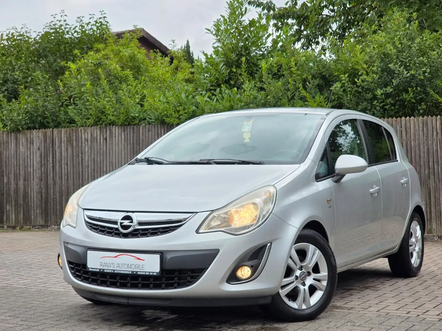 Opel Corsa D Satellite Zilver - 1