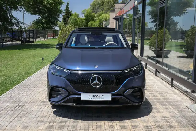 Mercedes-Benz Eqe view 3