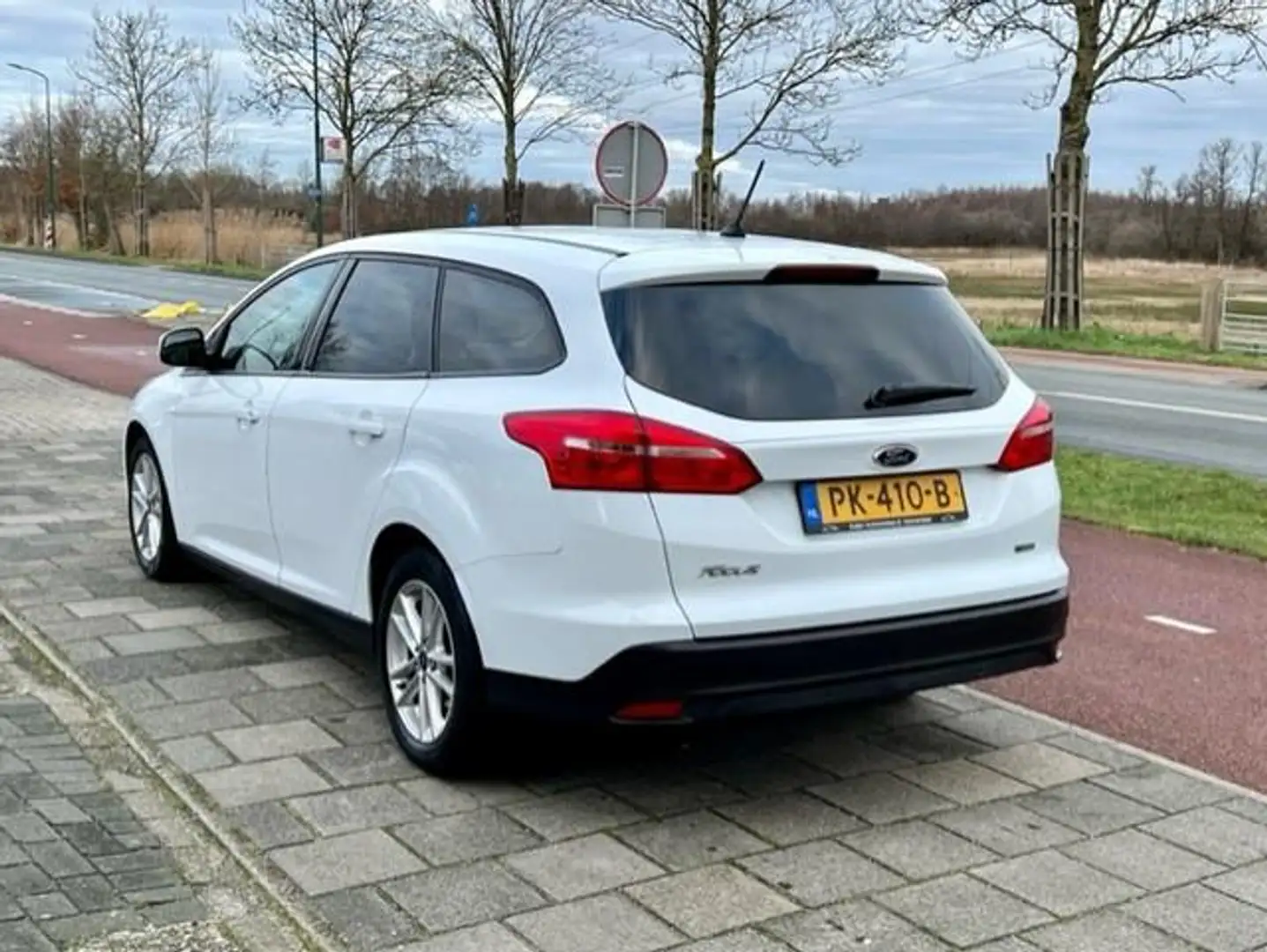 Ford Focus Wagon 1.0 Lease Edition Wit - 2