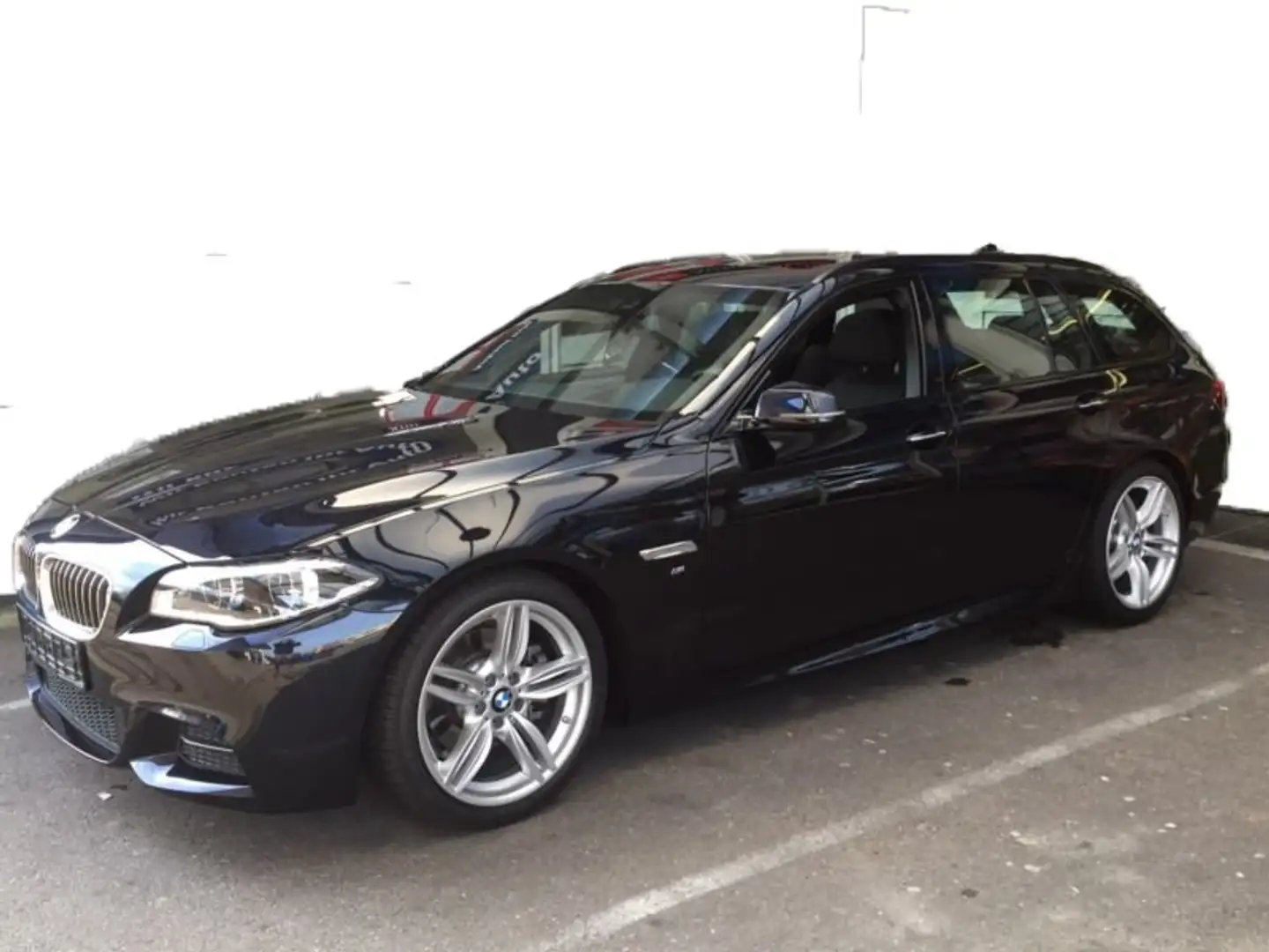 BMW 520 520d Touring Aut. Bleu - 1