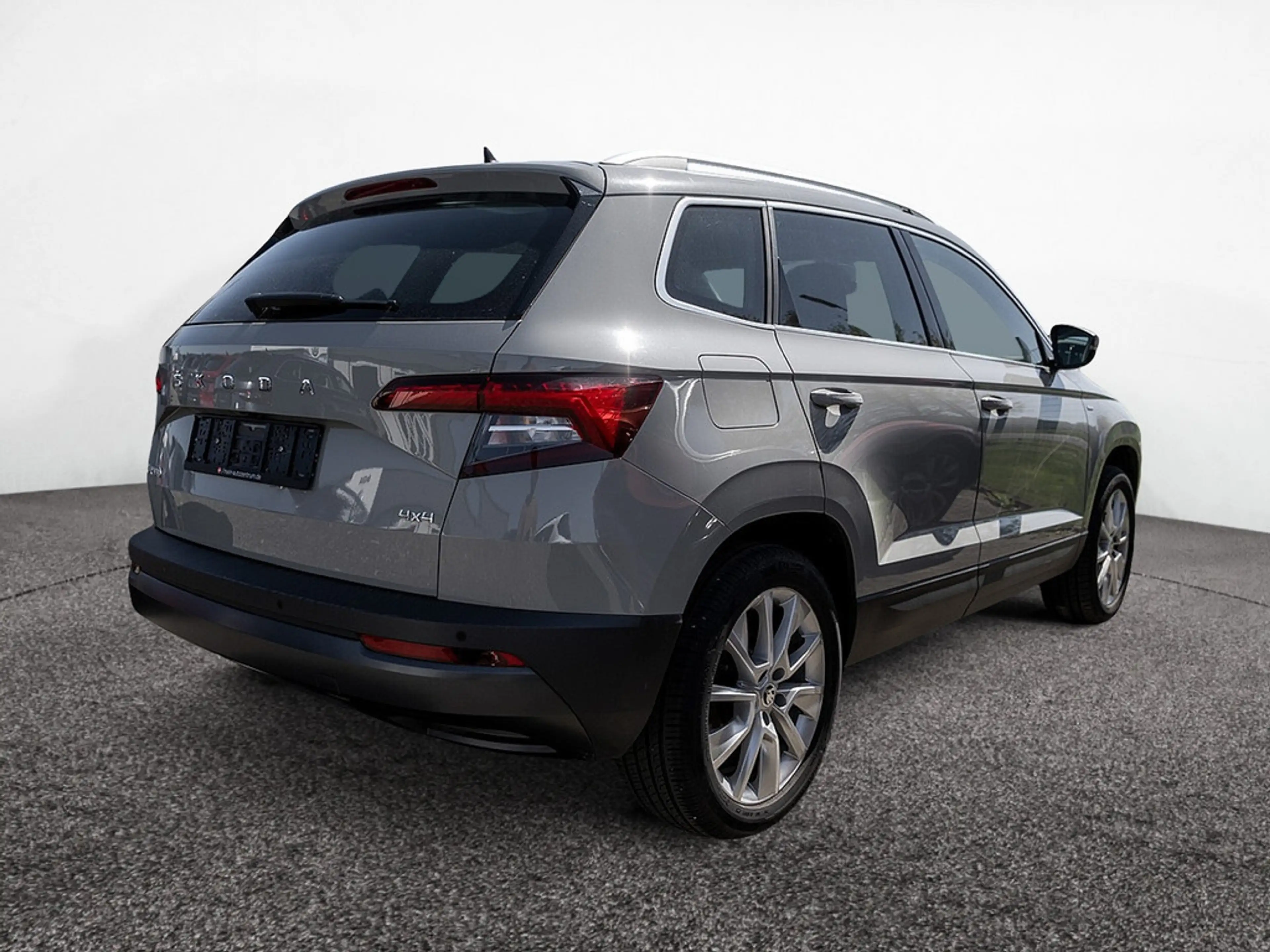 Skoda Karoq 2.0 TDI Clever 4x4 AHK KAM LED ACC SHZ — photo 3