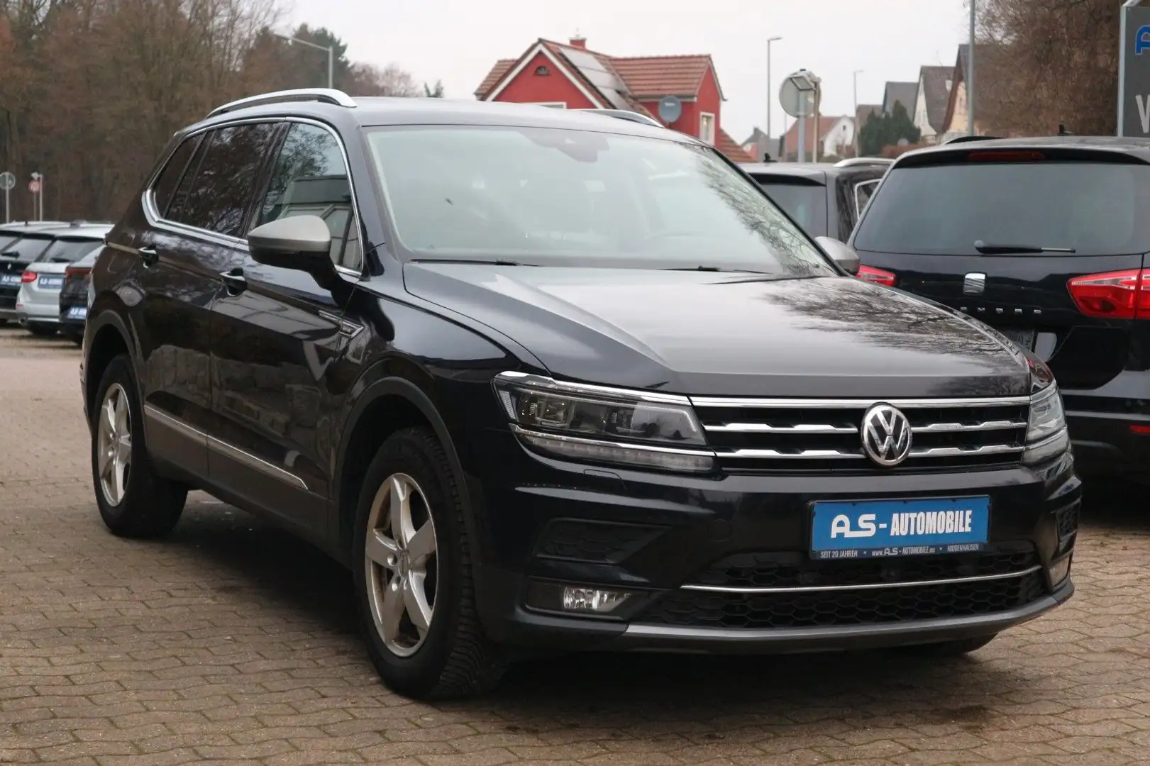 Volkswagen Tiguan Allspace Highline 4Motion *1.HD/DSG/AHK* Schwarz - 1