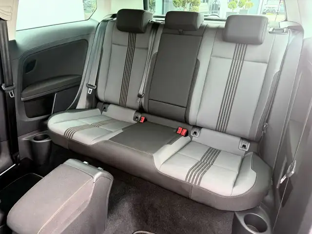 Volkswagen Golf view 14