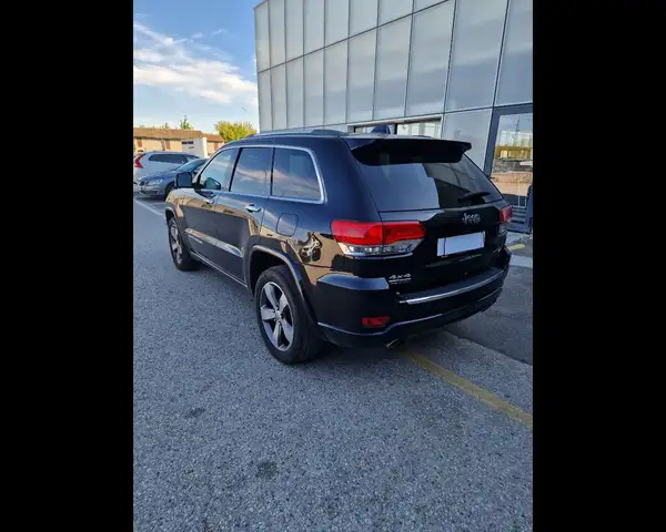 Jeep Cherokee view 7