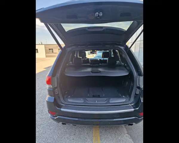 Jeep Cherokee view 10
