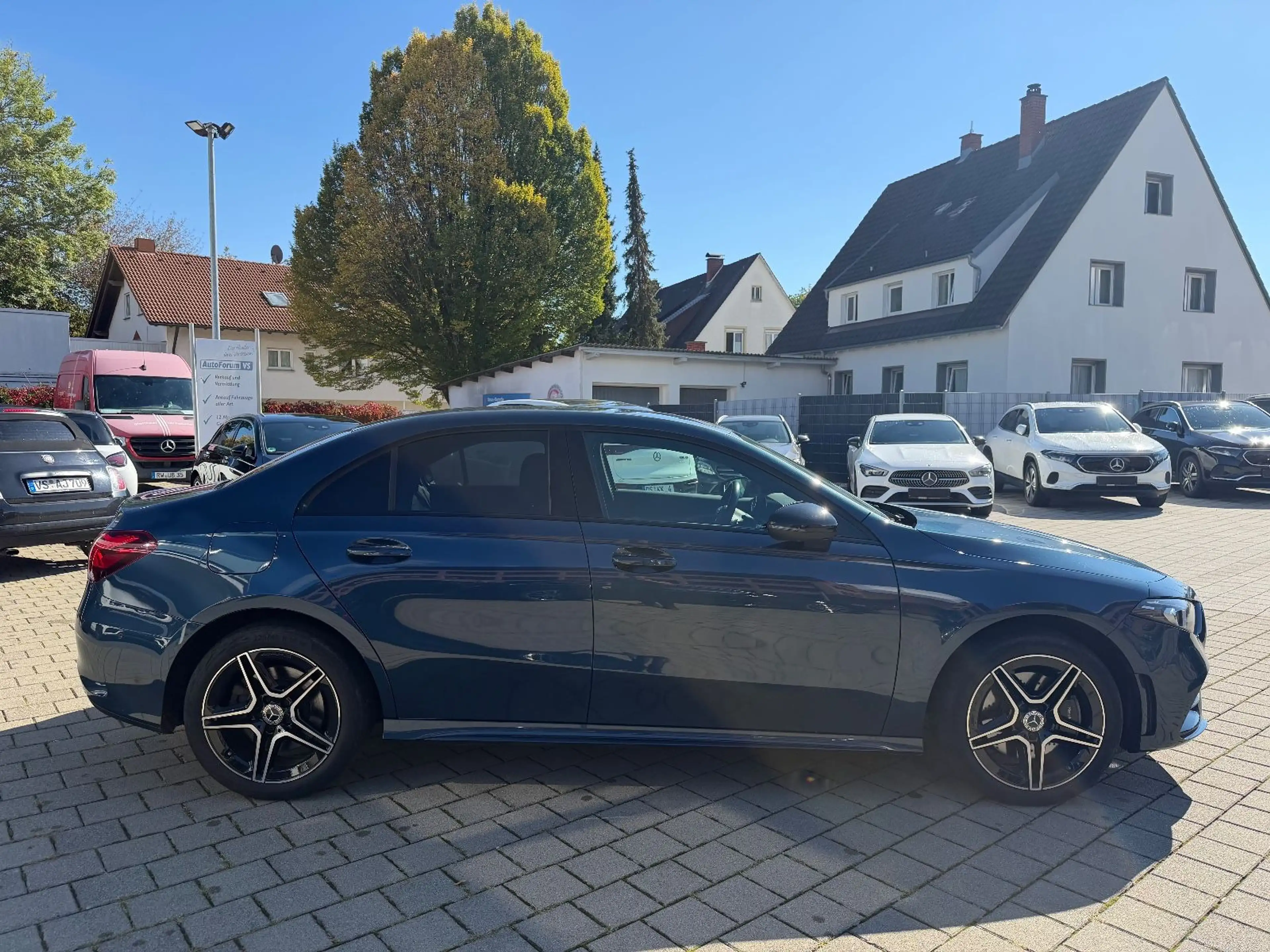 Mercedes-Benz A 250 e lim AMG*MBUX*Night*Ambi*Navi*360° — photo 4