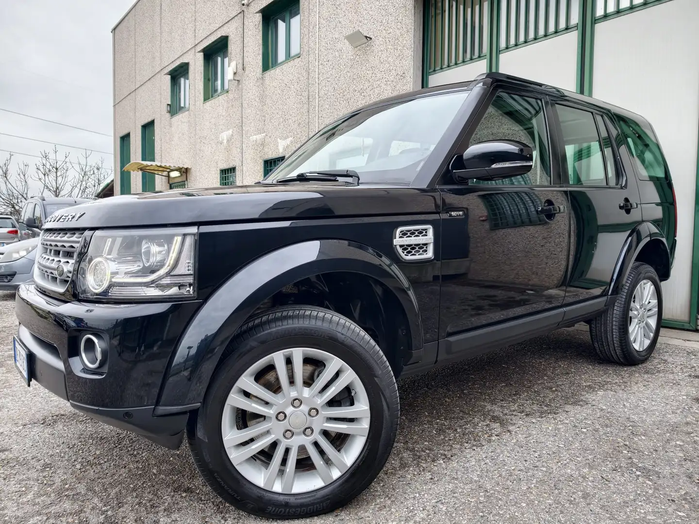 Land Rover Discovery 3.0 HSE FULL OPTIONAL RESTYLING NAVI PELLE  2015 Bleu - 1