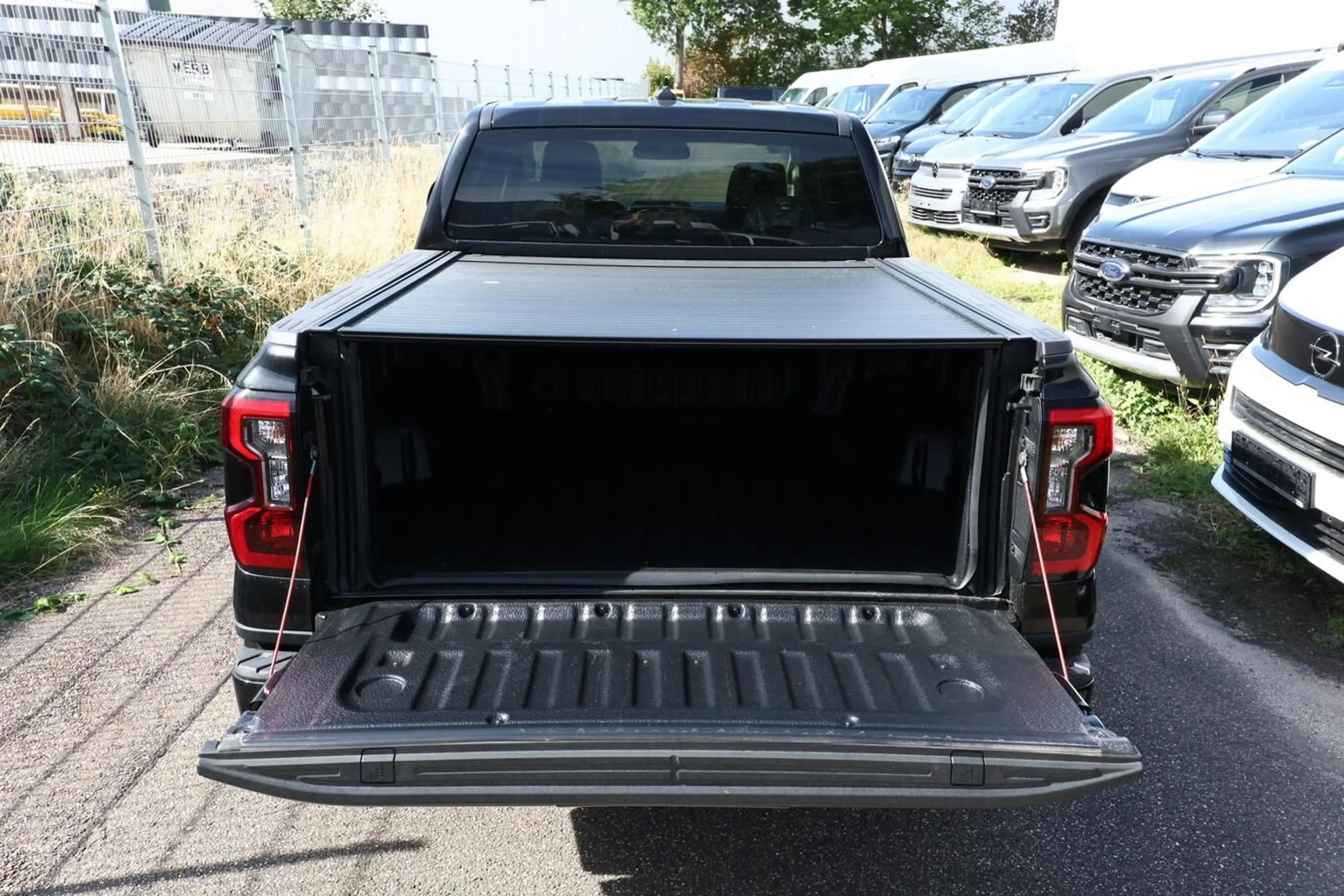 Ford Ranger Limited DoKa el.Rollo AHK ACC LED SHZ Nav 151 k... — photo 11