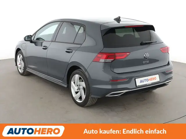Volkswagen Golf view 4