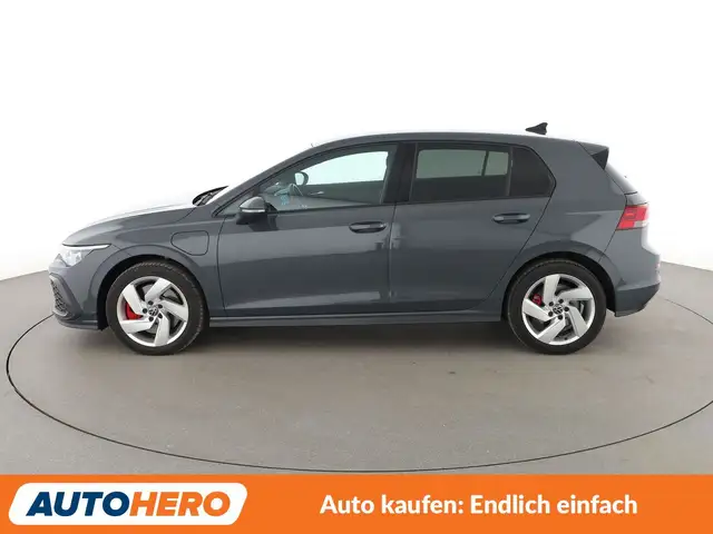 Volkswagen Golf view 3