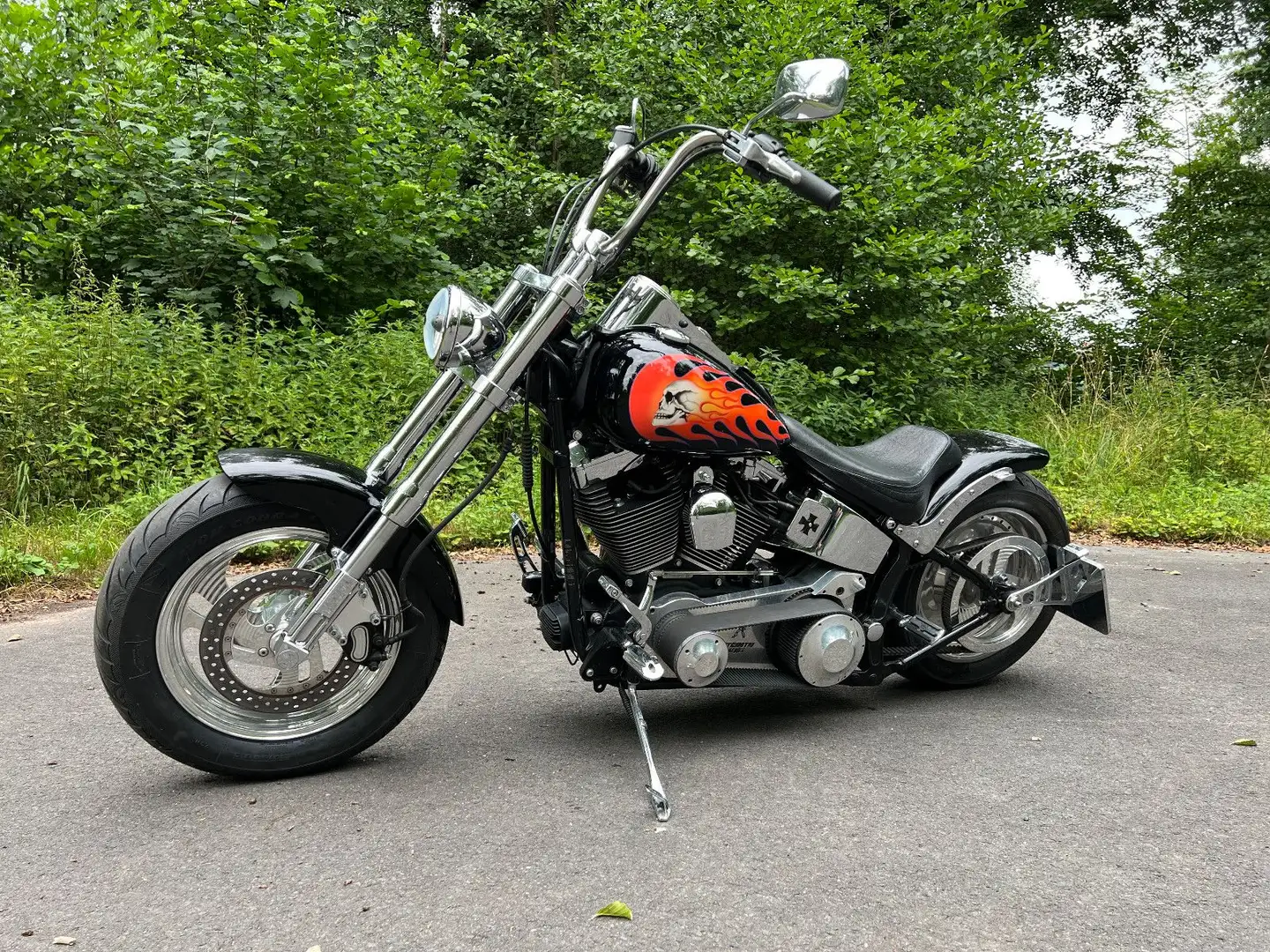 Harley-Davidson FLSTF Zwart - 2