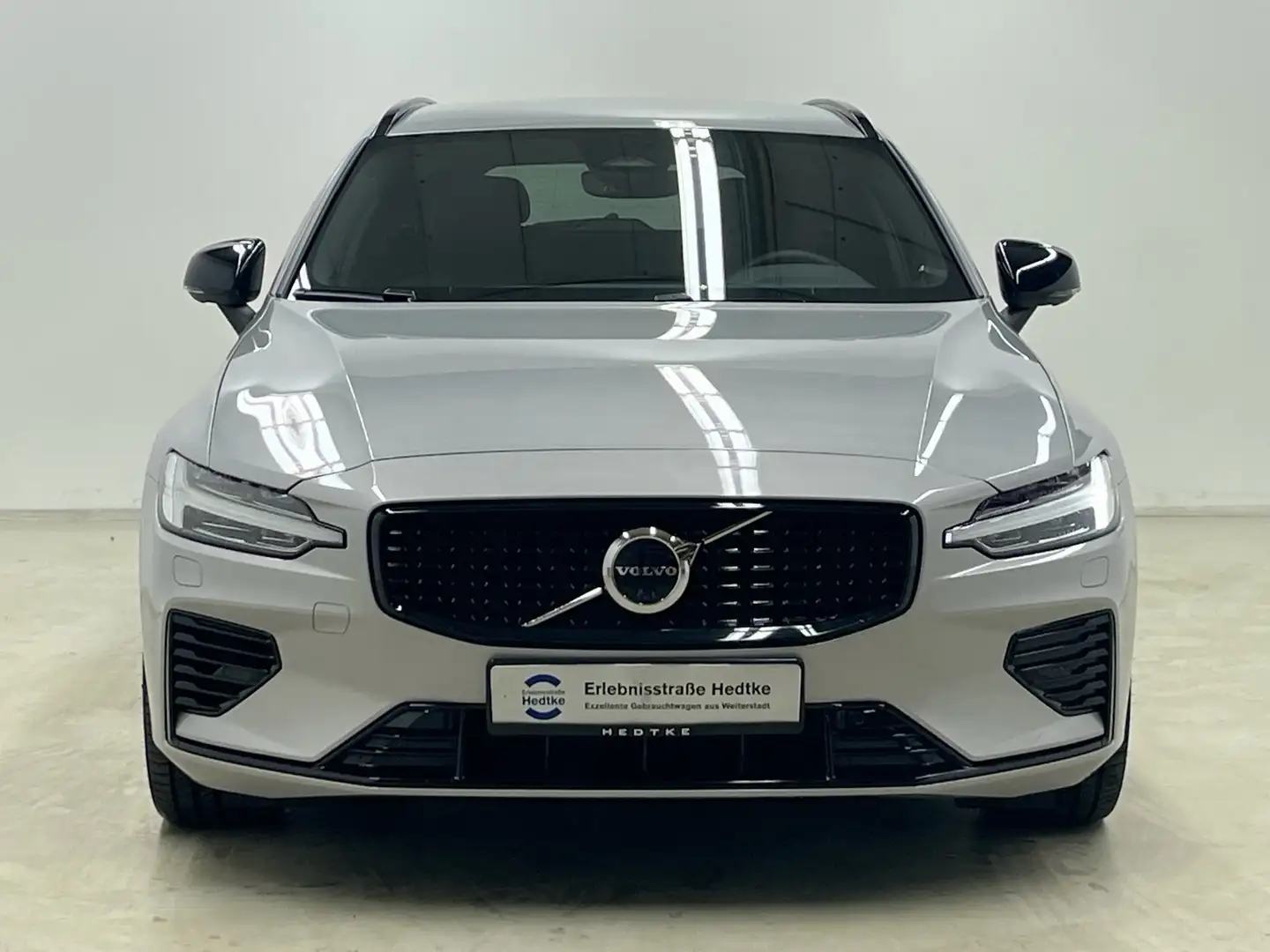Volvo V60 T8 Recharge AWD Plus Dark 19"+VOLL-LED+360° Argento - 2
