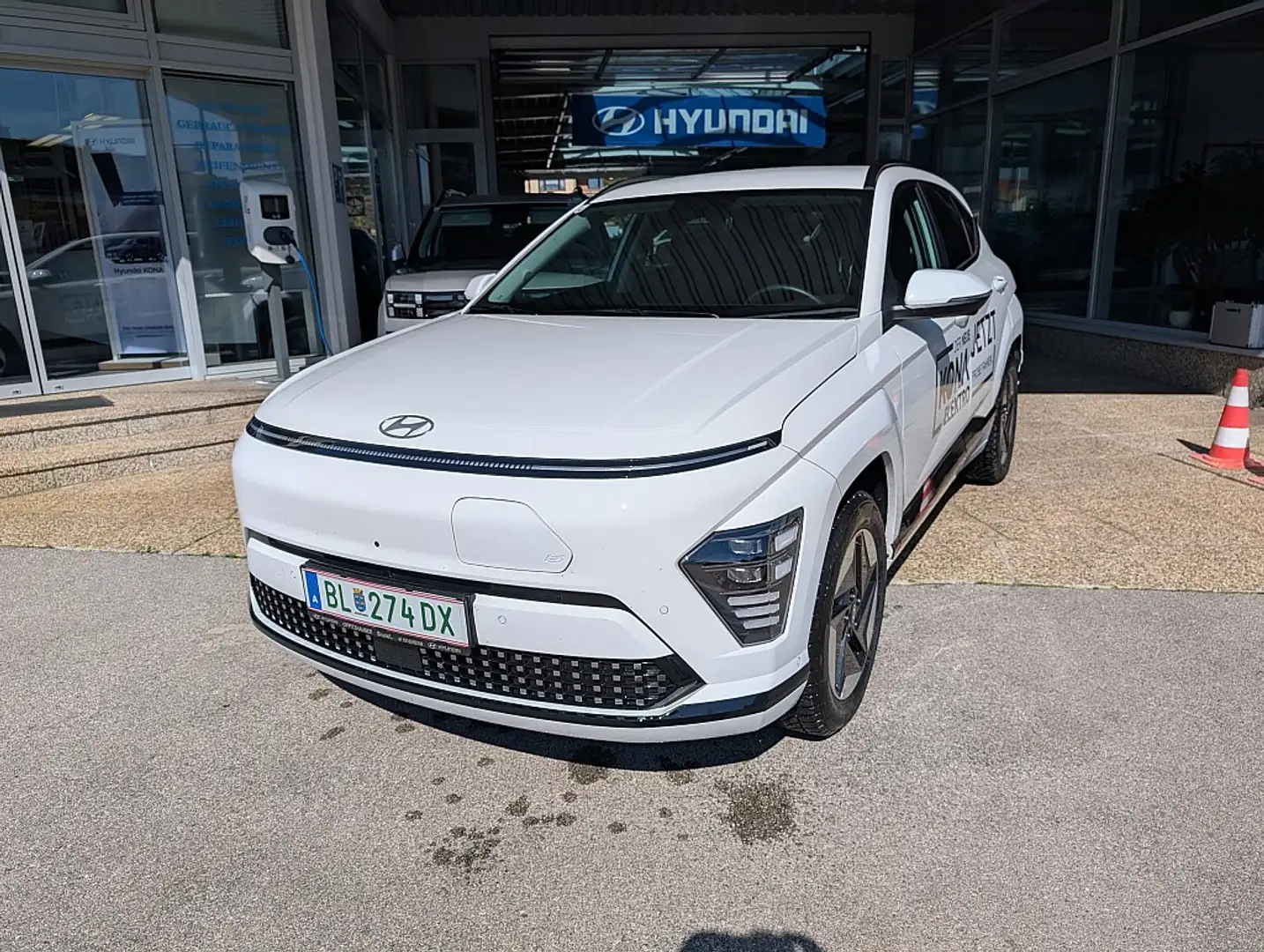 Hyundai KONA Kona Elektro 65,4kWh Trend Line Weiß - 1