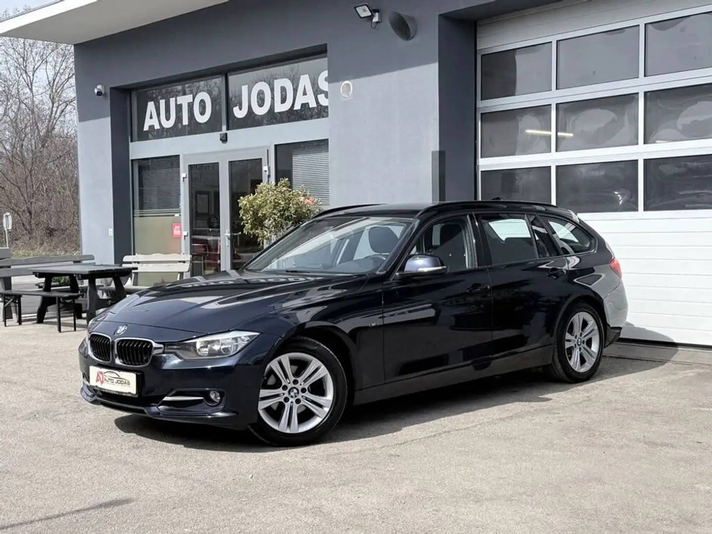 BMW 318 d Touring Sport **Sportlenkrad/Sportsitze** Blau - 2