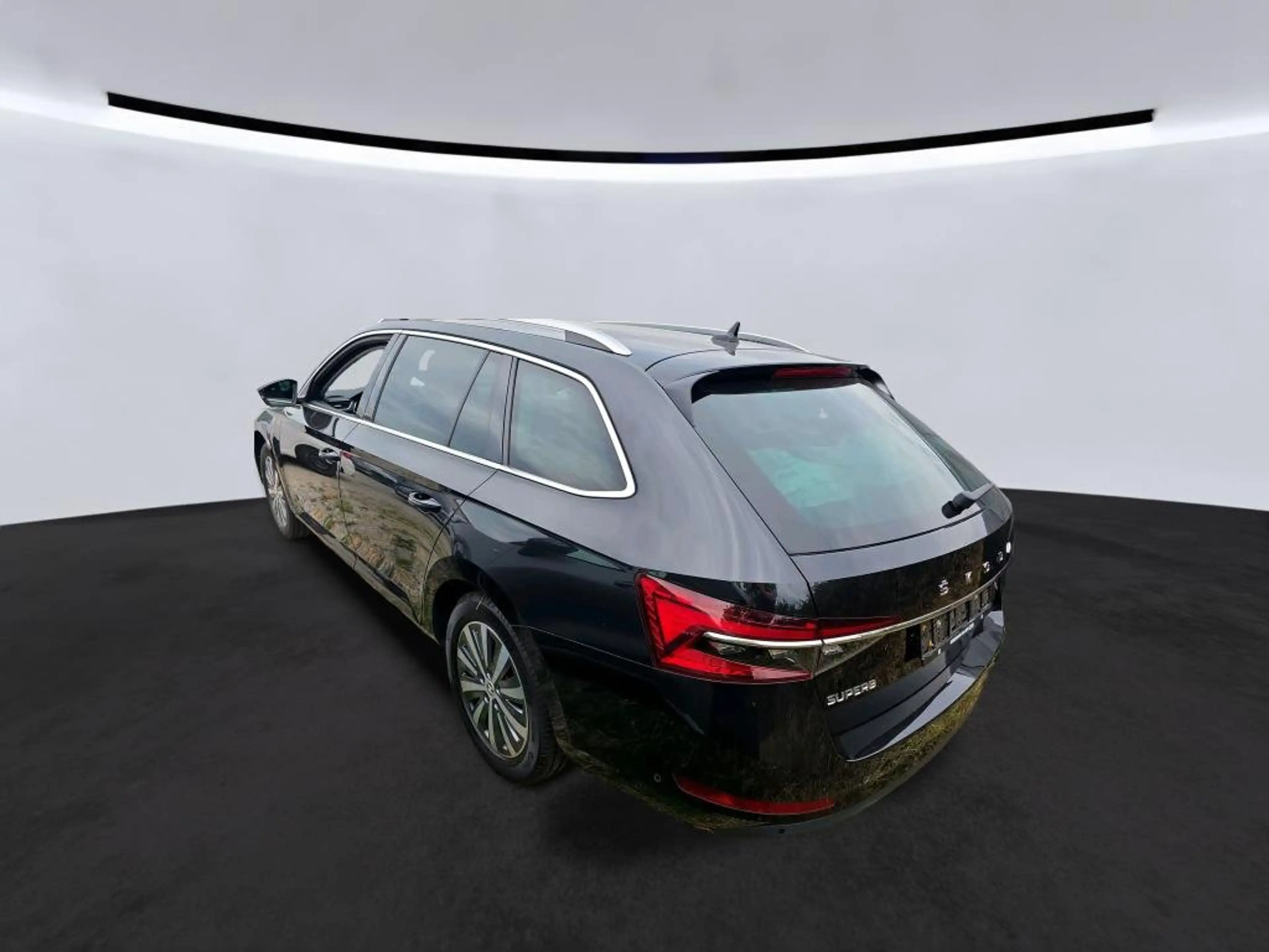 Skoda Superb Combi 2.0 TDI Style/AHK/ST-HZG/360°/ACC/ — photo 4