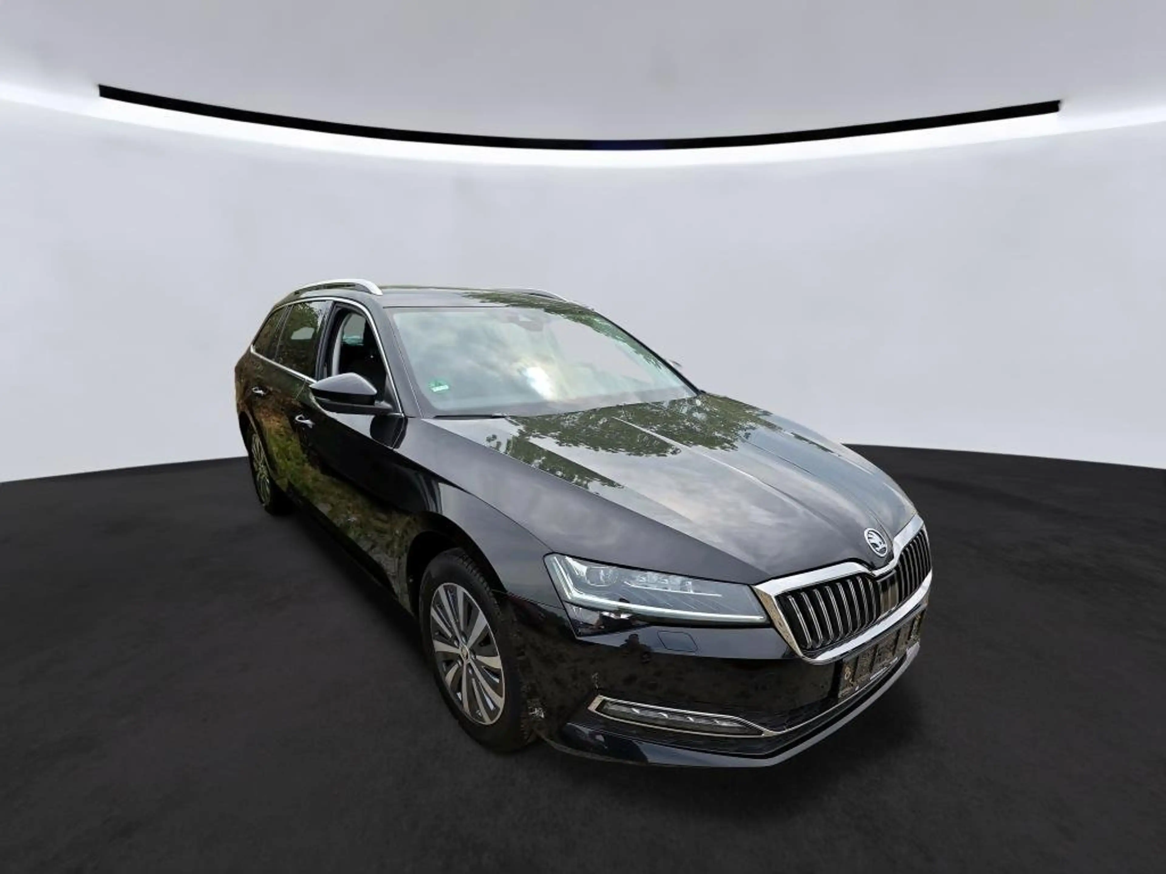 Skoda Superb Combi 2.0 TDI Style/AHK/ST-HZG/360°/ACC/ — photo 3