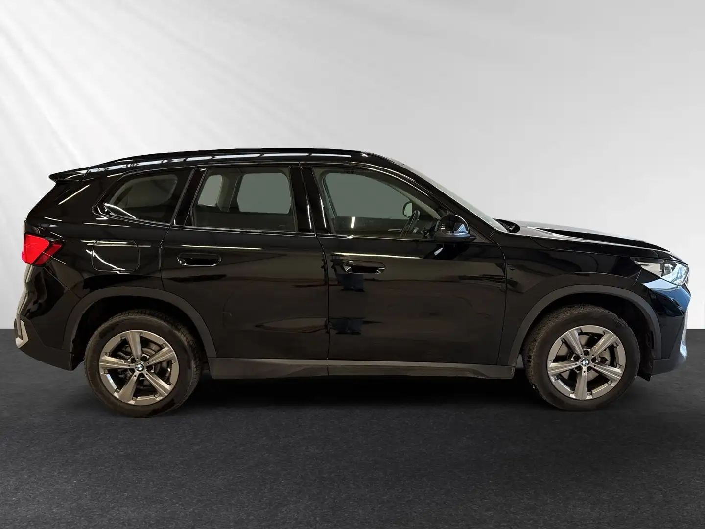 BMW X1 sDrive18d Aut.|Sportsitz|LED|Sitzhzg.|Parkassist. Noir - 2