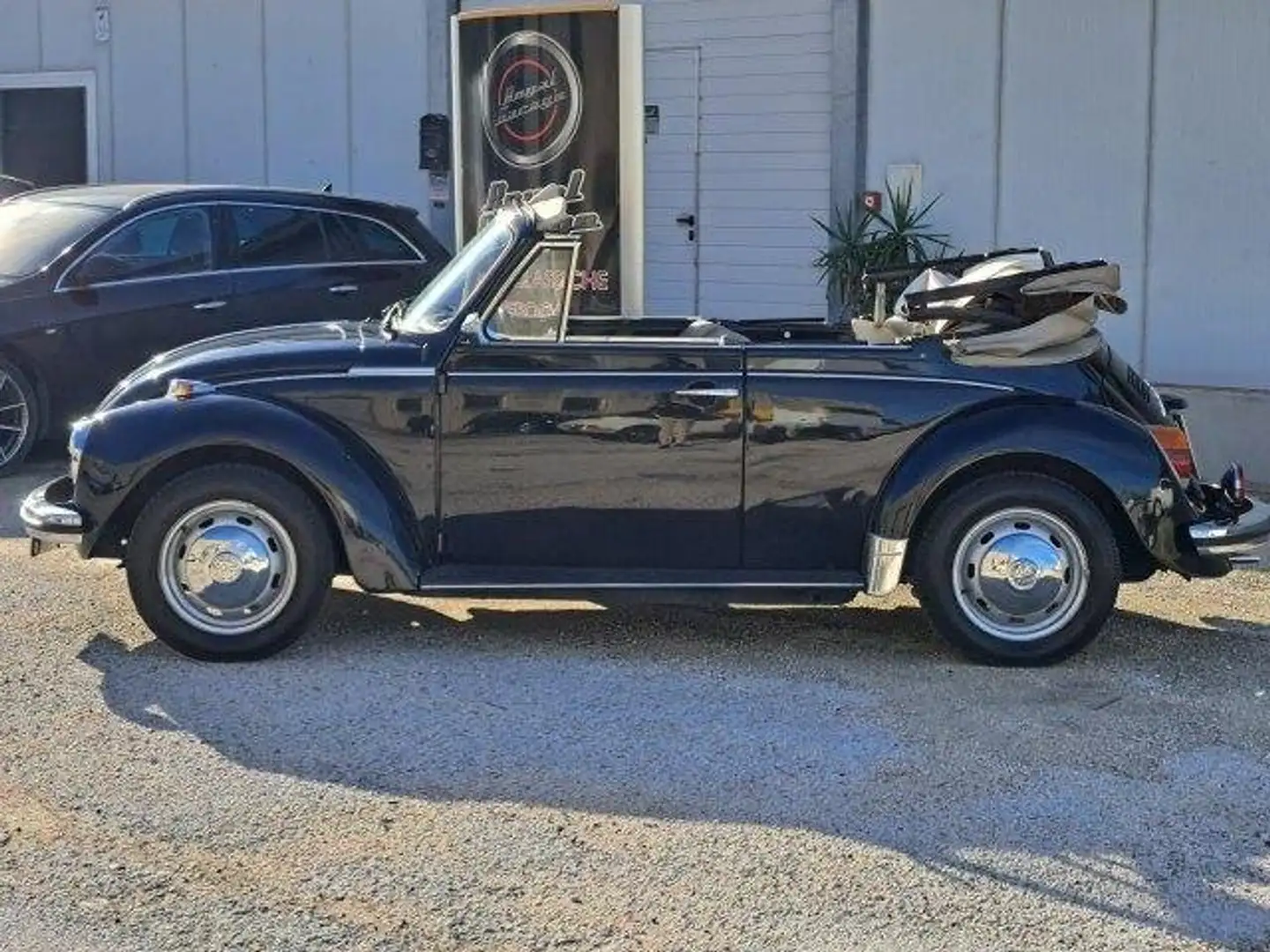 Volkswagen Maggiolino MAGGIOLONE CABRIO KARMANN 1303 - ASI-1973 Nero - 2