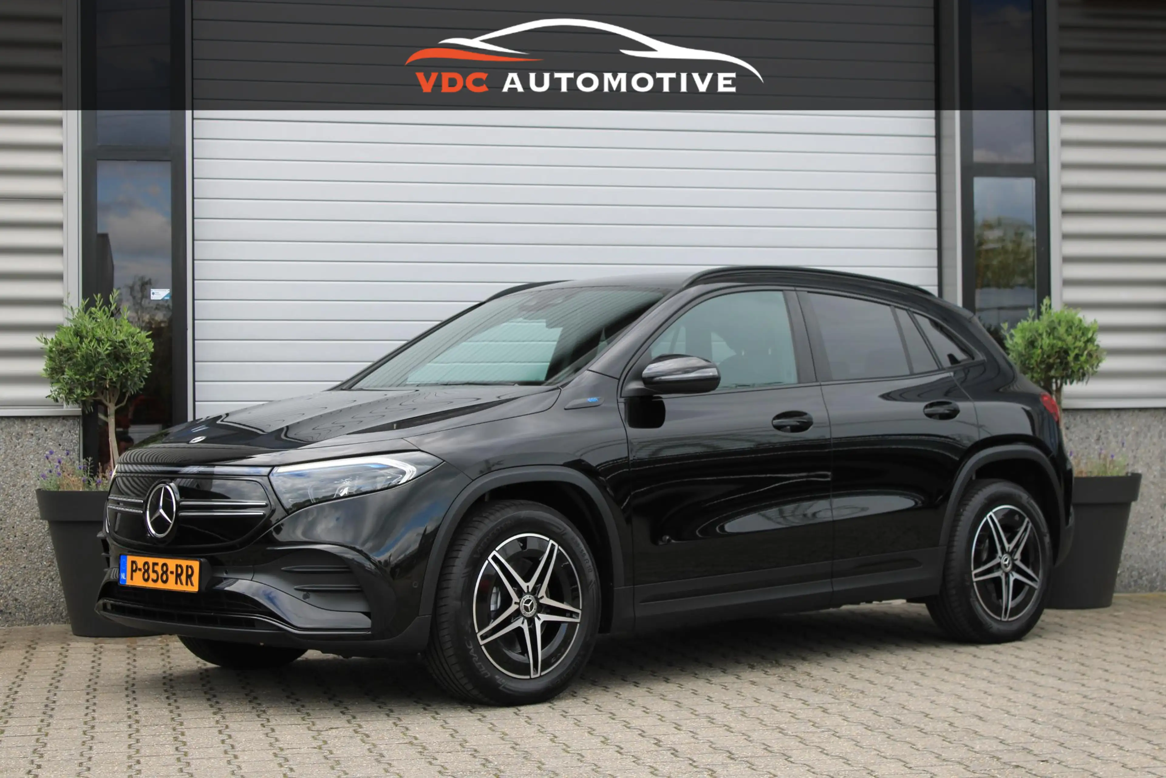 Mercedes-Benz EQA 250 AMG 95,2% SOH | Trekhaak | Distronic | Camera | Ni