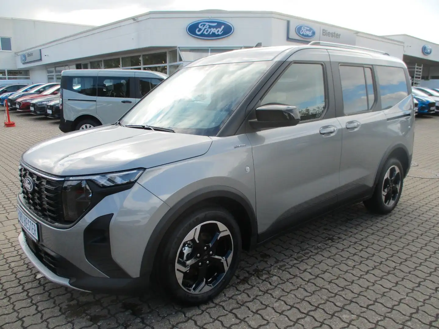 Ford Tourneo Courier Active  PDC + Cam + Winterpaket Argent - 2