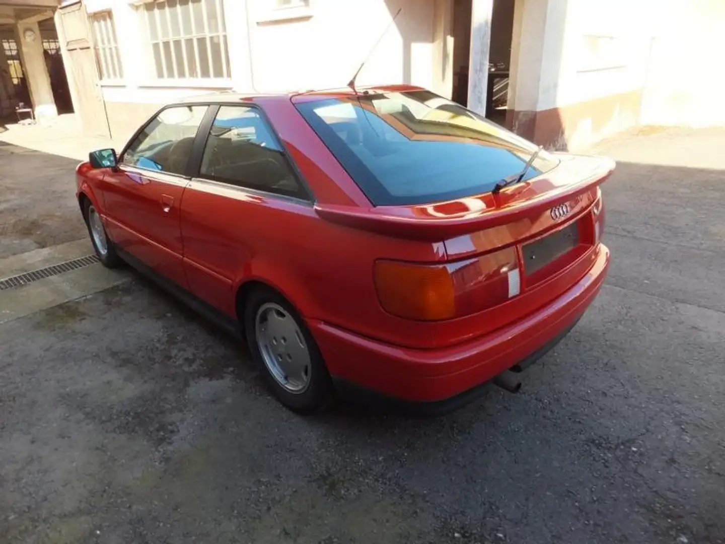 Audi Coupe Kırmızı - 2