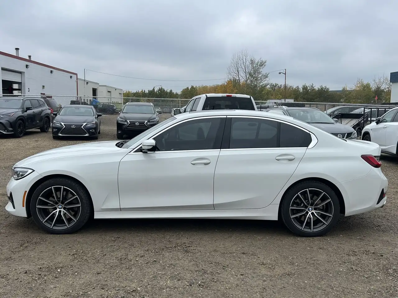 BMW 3 Series снимка BMW 3 Series