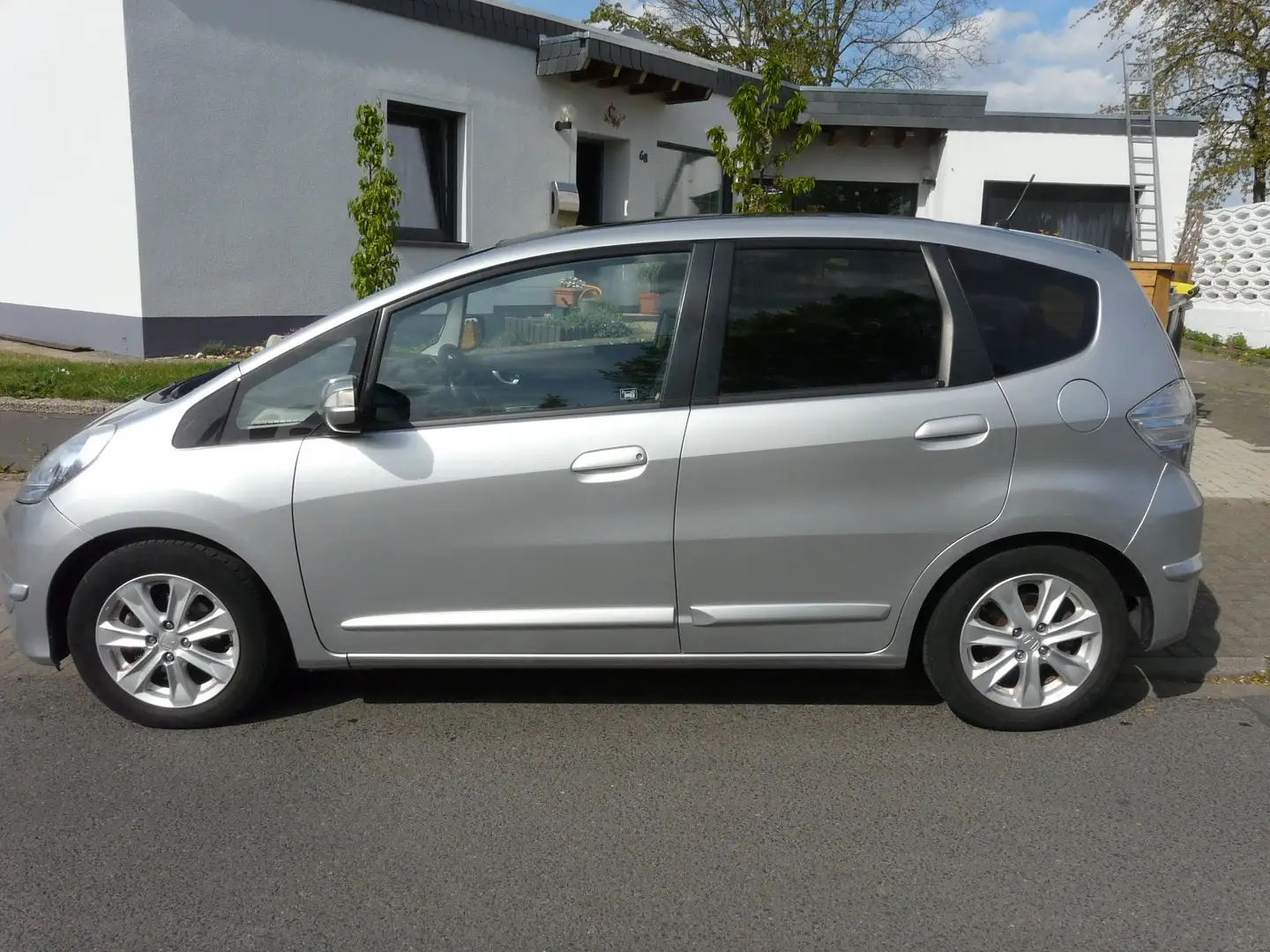 Honda Jazz Jazz Hybrid - 1.3i-DSI i-VTEC IMA Срібний - 2