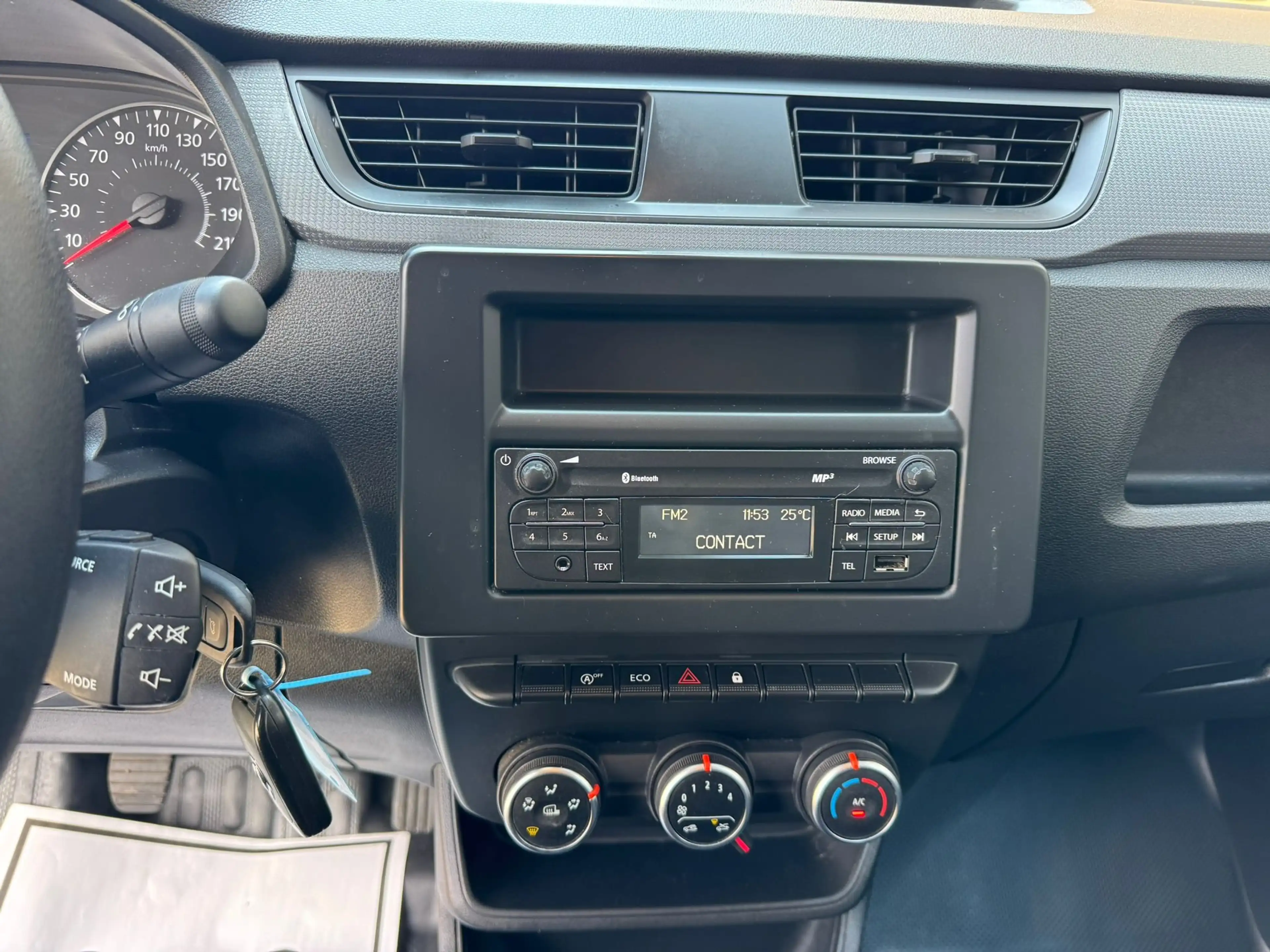 Renault Express CONFORT Cruise Control/ Phares Auto/ Volant Multi — photo 14