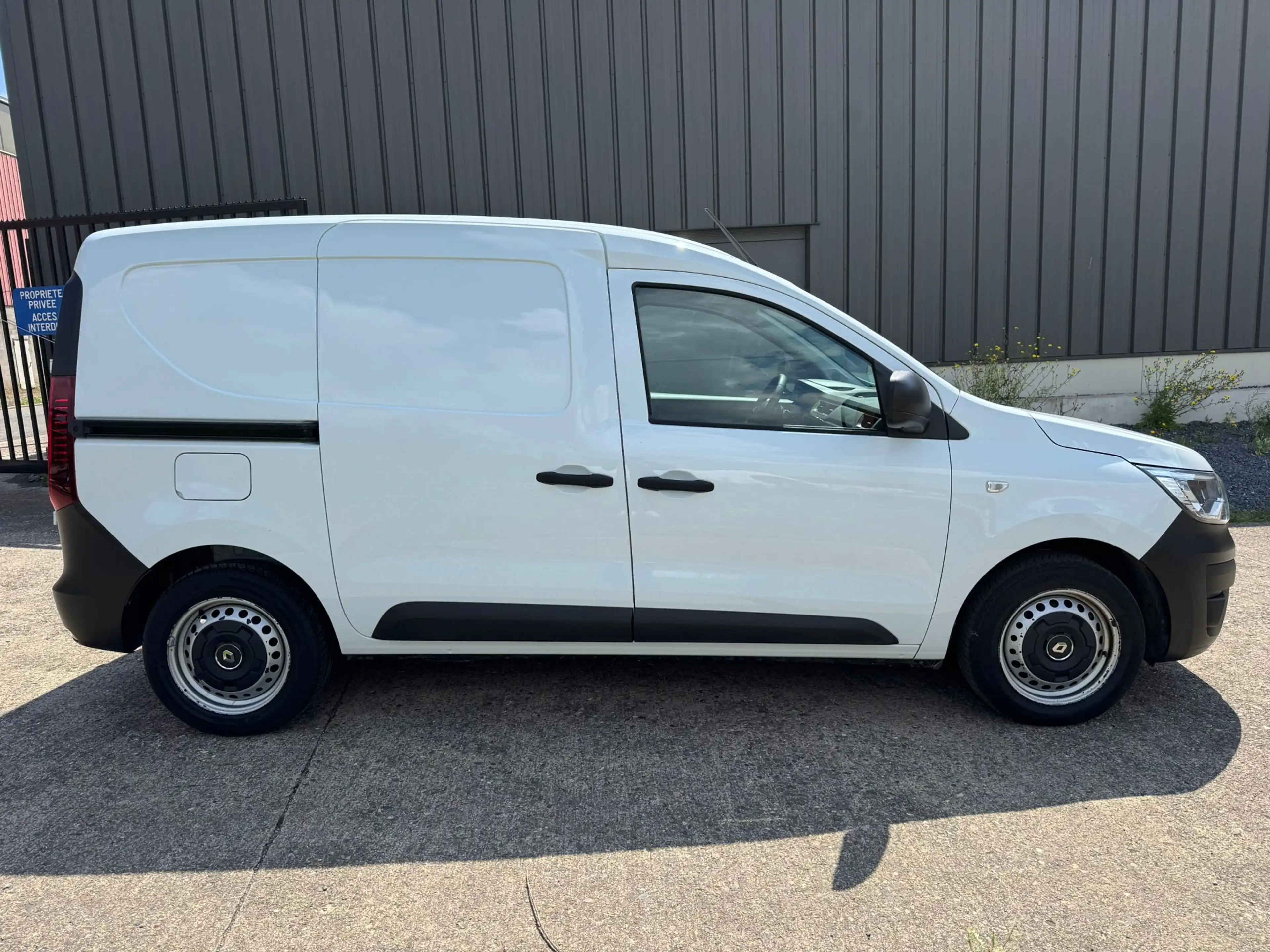 Renault Express CONFORT Cruise Control/ Phares Auto/ Volant Multi — photo 4