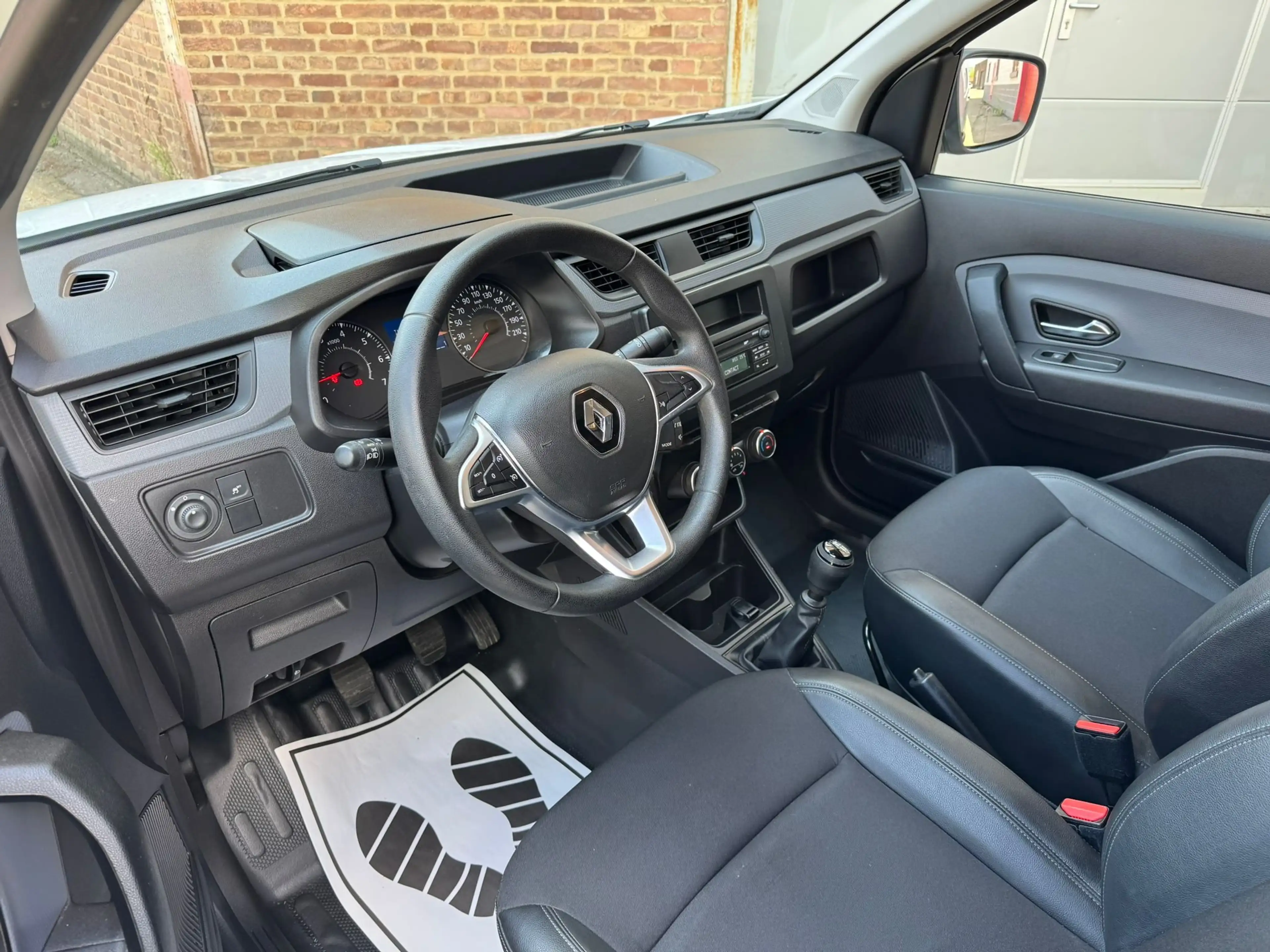 Renault Express CONFORT Cruise Control/ Phares Auto/ Volant Multi — photo 11