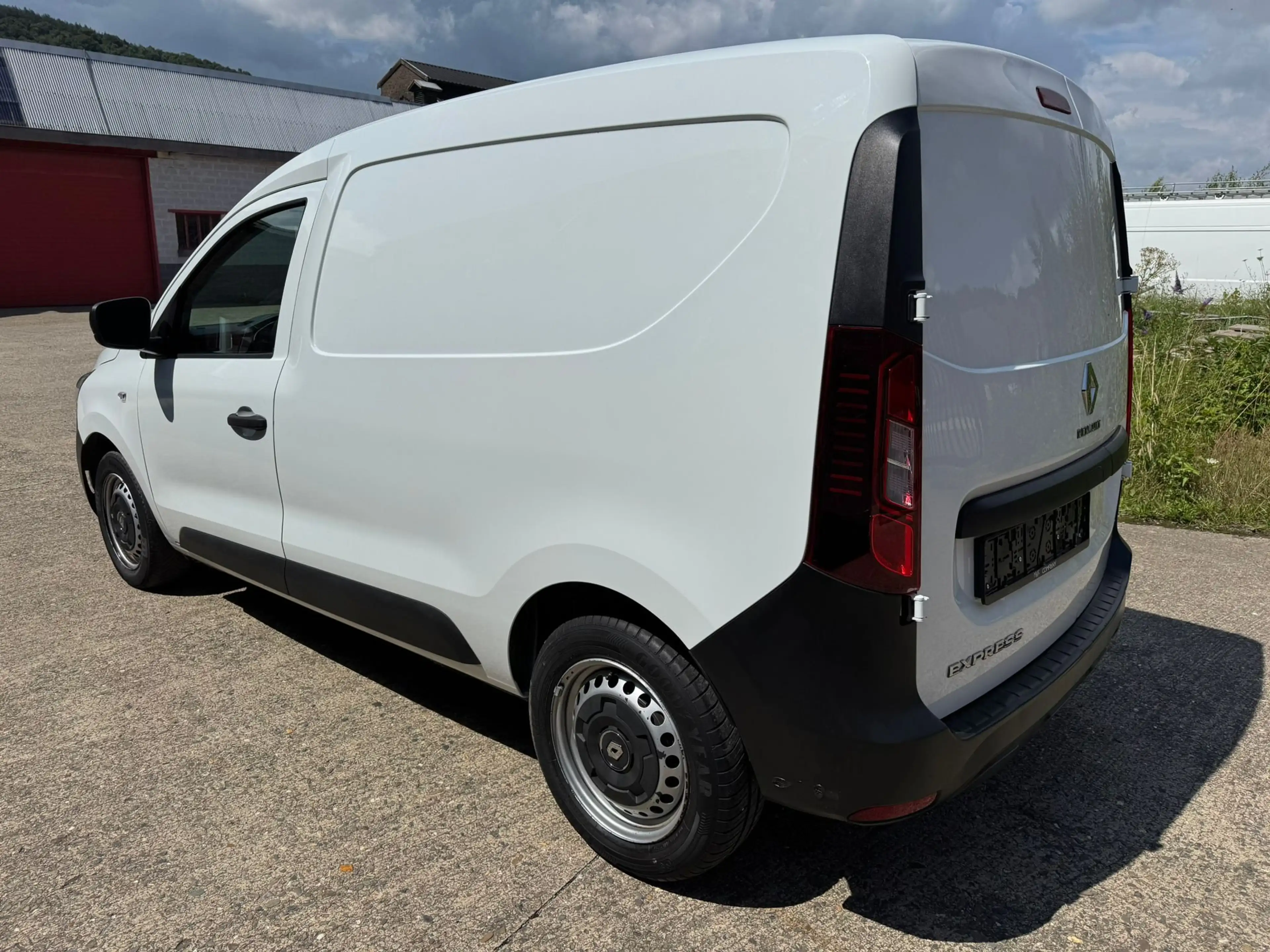 Renault Express CONFORT Cruise Control/ Phares Auto/ Volant Multi — photo 6