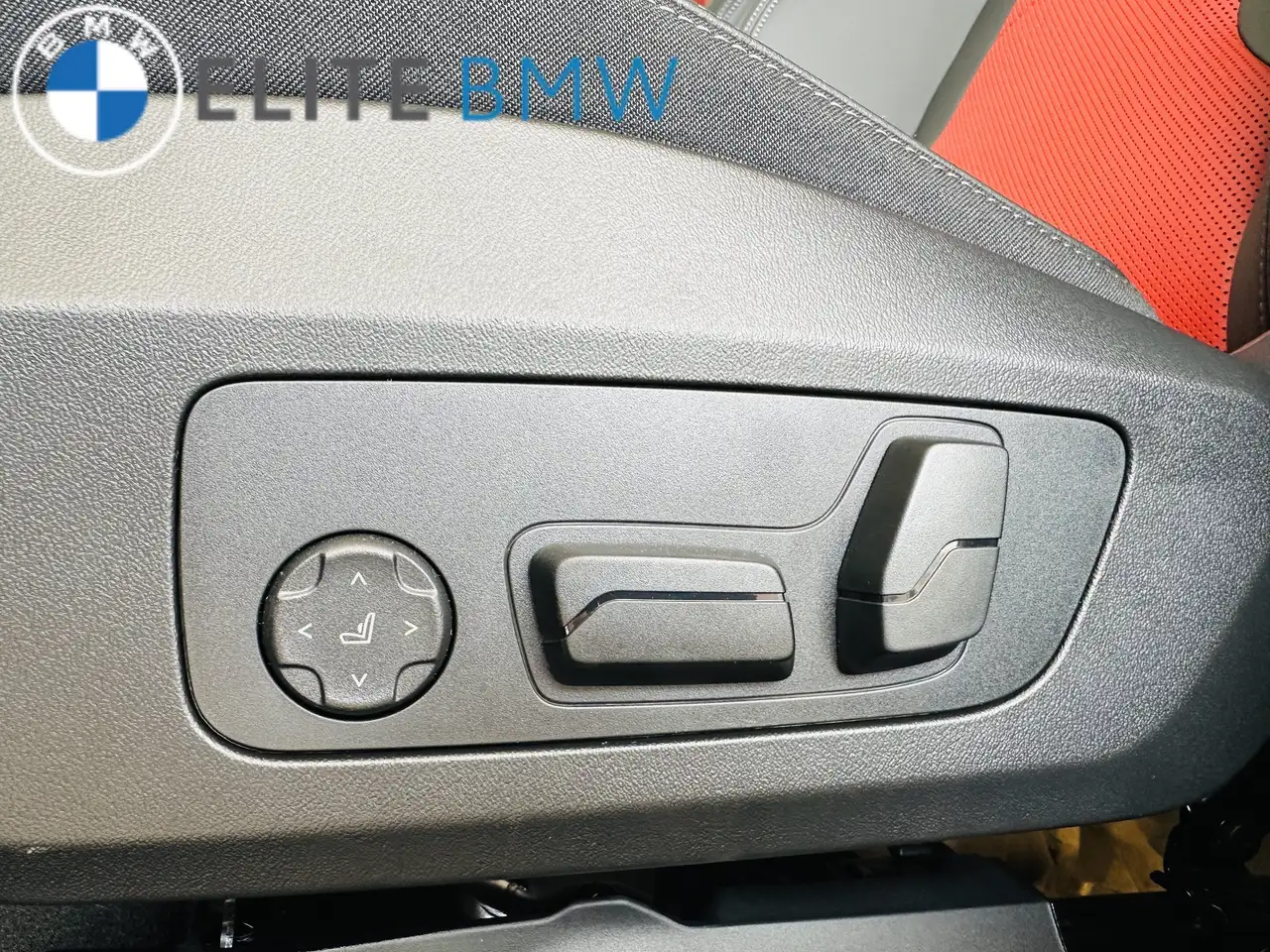 BMW X1 снимка BMW X1