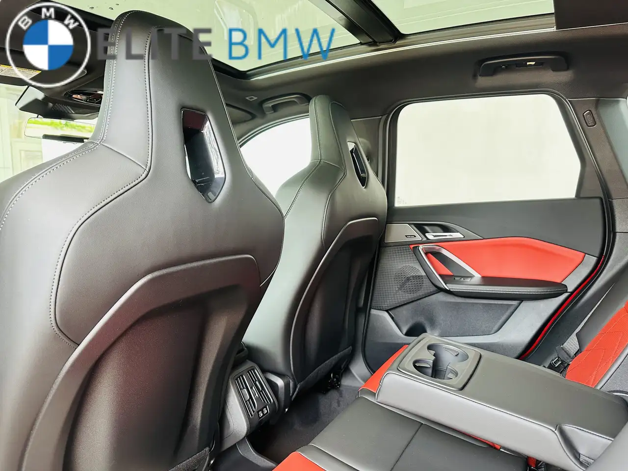 BMW X1 снимка BMW X1
