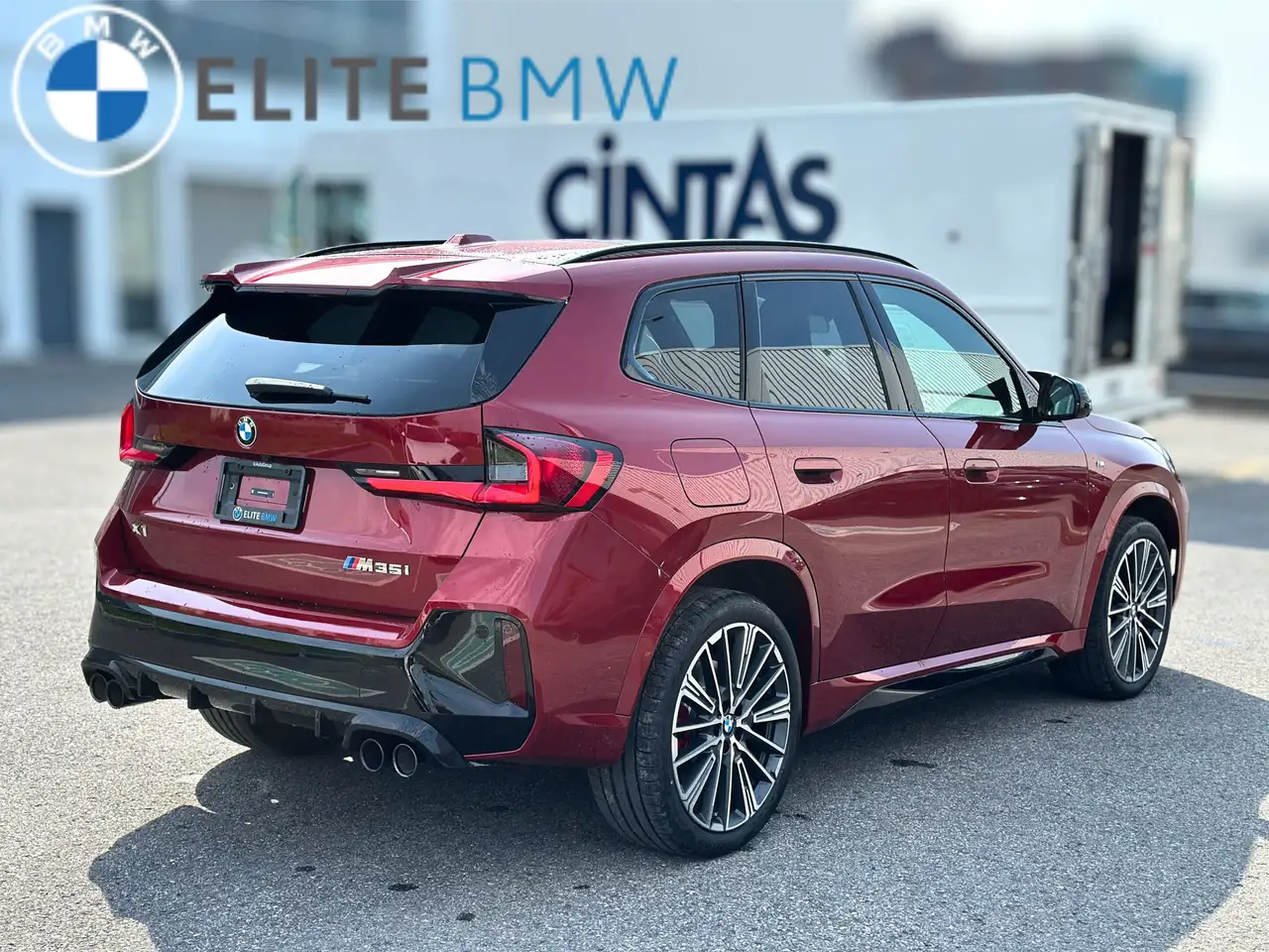 BMW X1 снимка BMW X1