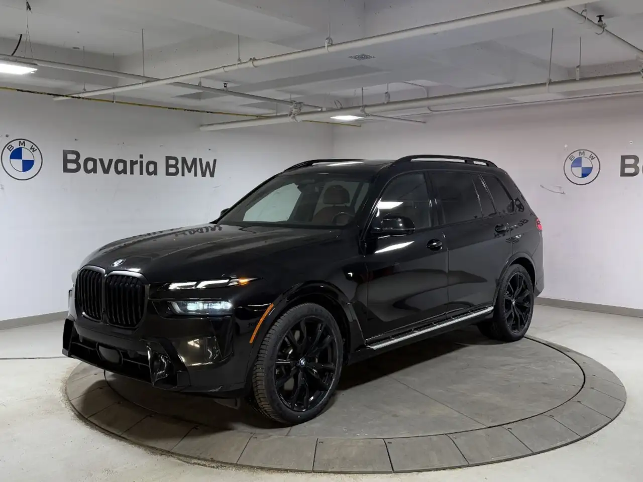 2023 BMW X7