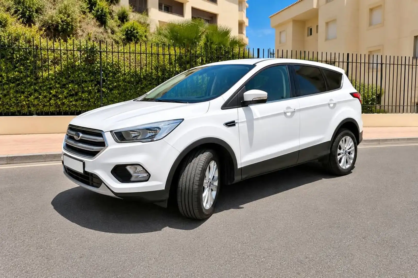 Ford Kuga 2.0TDCi Auto S&S Trend 4x4 150 Blanco - 1
