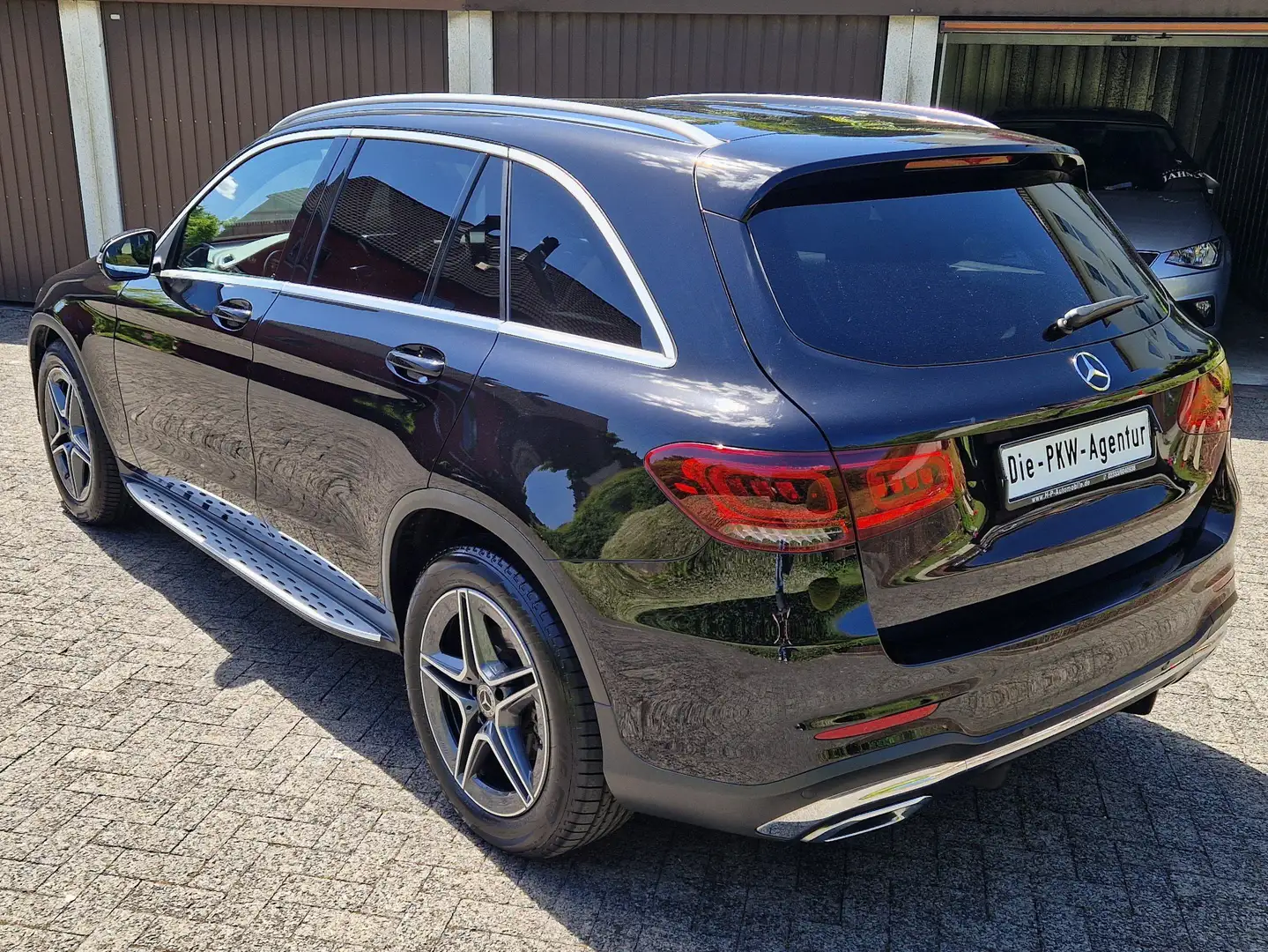 Mercedes-Benz GLC 300 GLC 300 4Matic (253.984) *AMG*AHK*MB Garantie*Assi Nero - 2