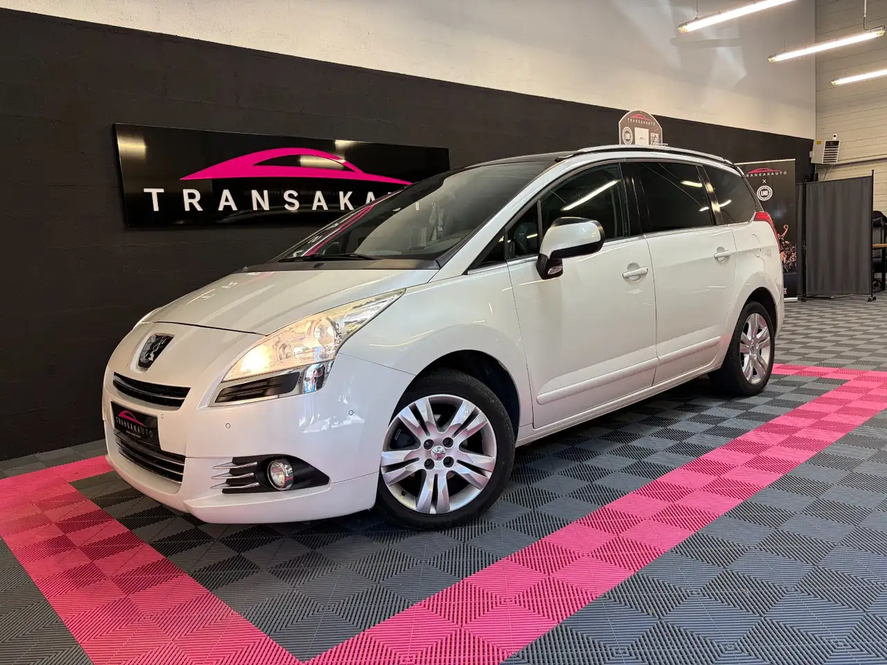 Peugeot 5008 1.6 HDi 115ch FAP BVM6 Allure 5pl