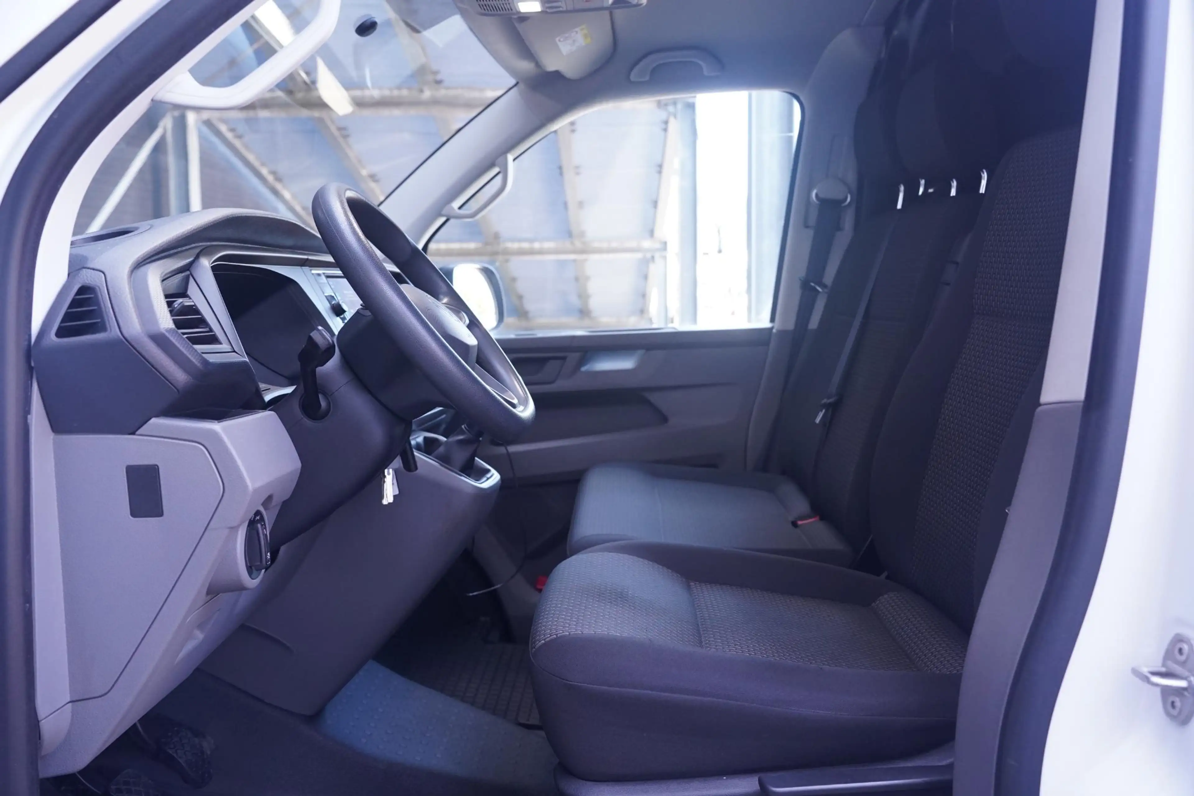 Volkswagen T6.1 Transporter 2.0 TDI 110 pk L1H1 Airco, Camera Apple Carplay, L — photo 18