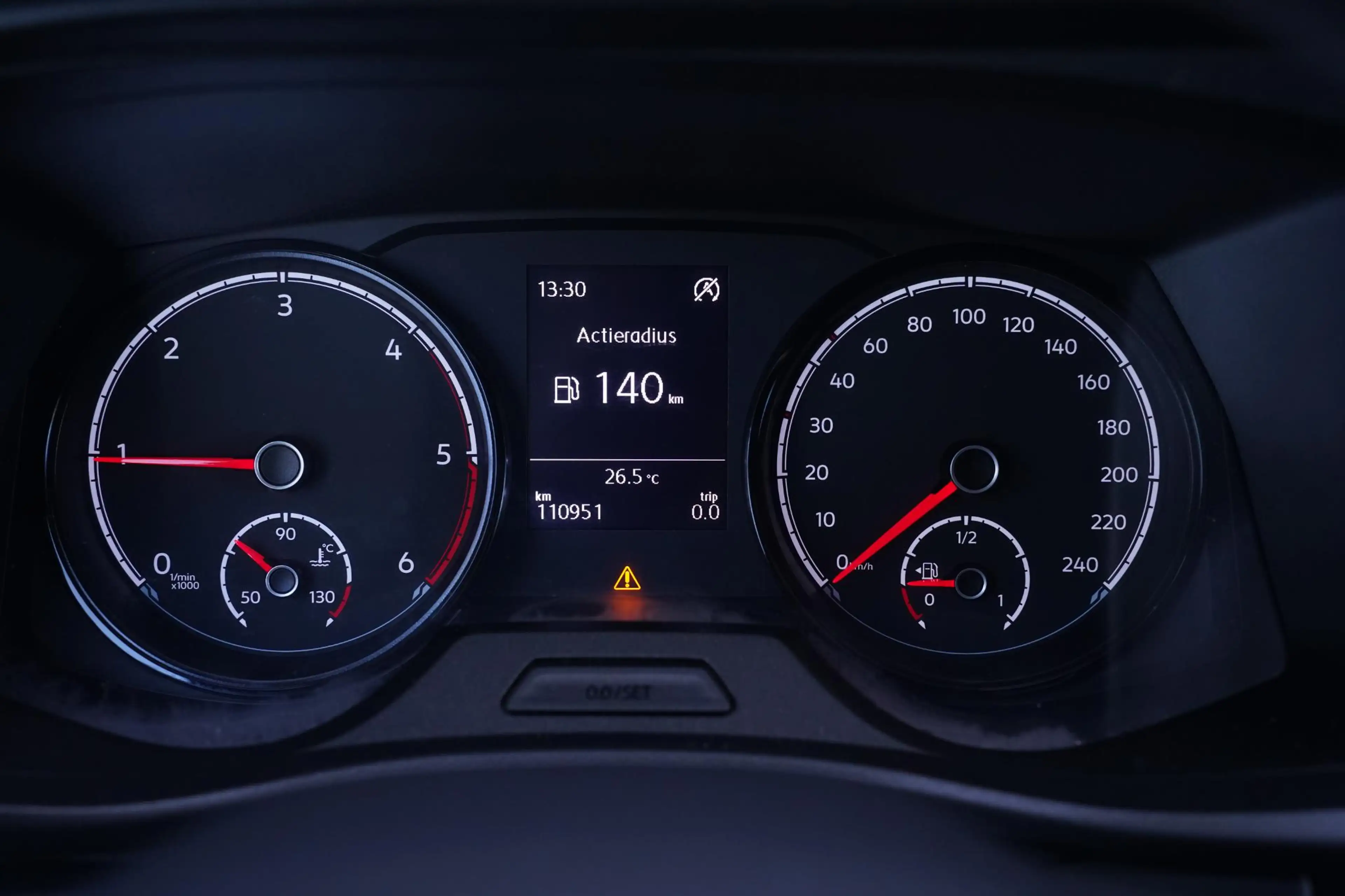 Volkswagen T6.1 Transporter 2.0 TDI 110 pk L1H1 Airco, Camera Apple Carplay, L — photo 23